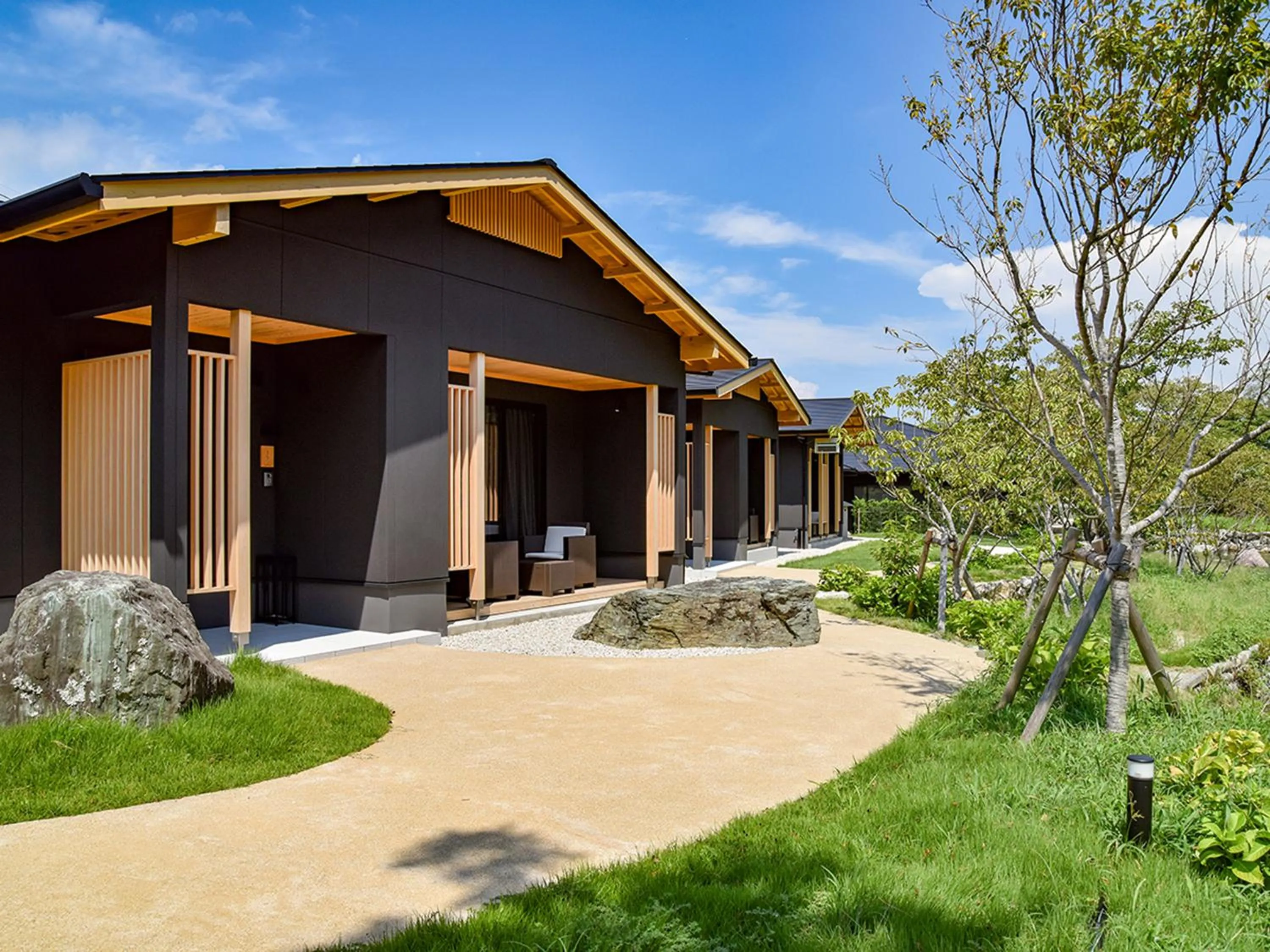 Property building in Auberge Yusura