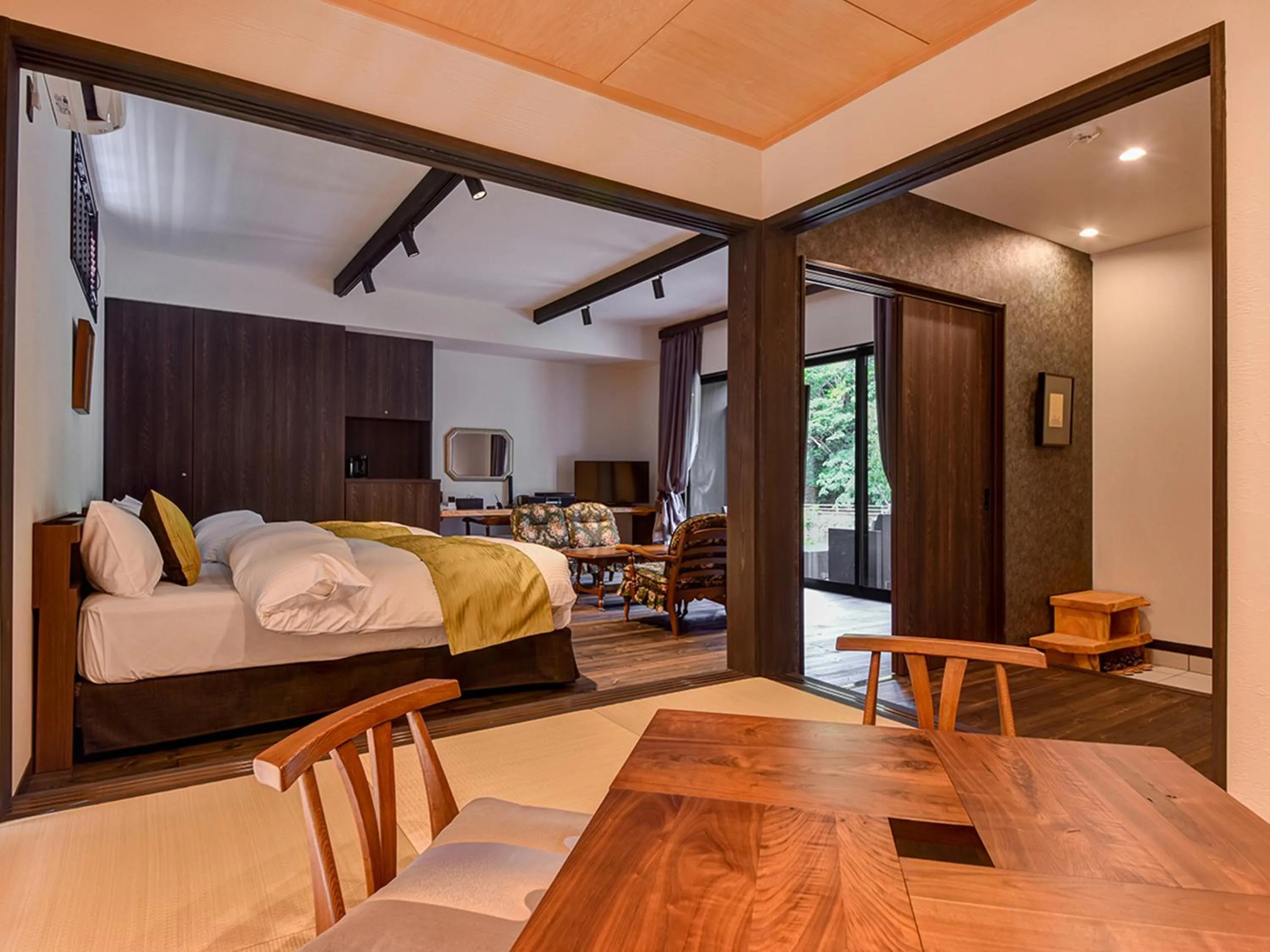 Photo of the whole room in Auberge Yusura