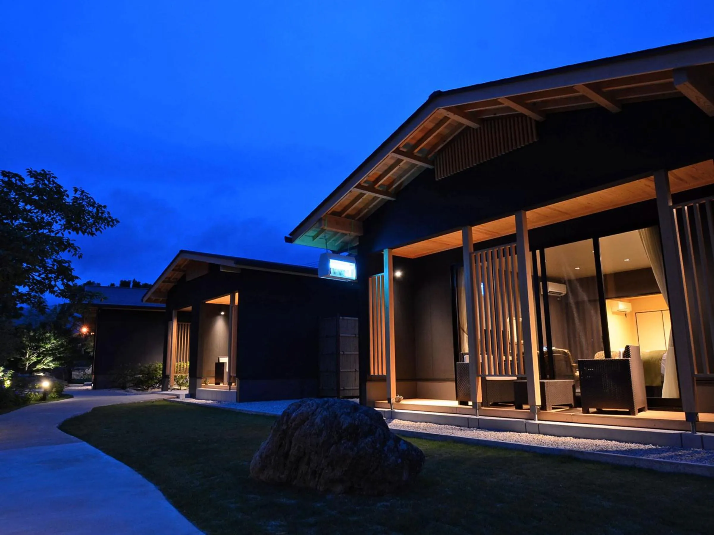 Photo of the whole room in Auberge Yusura