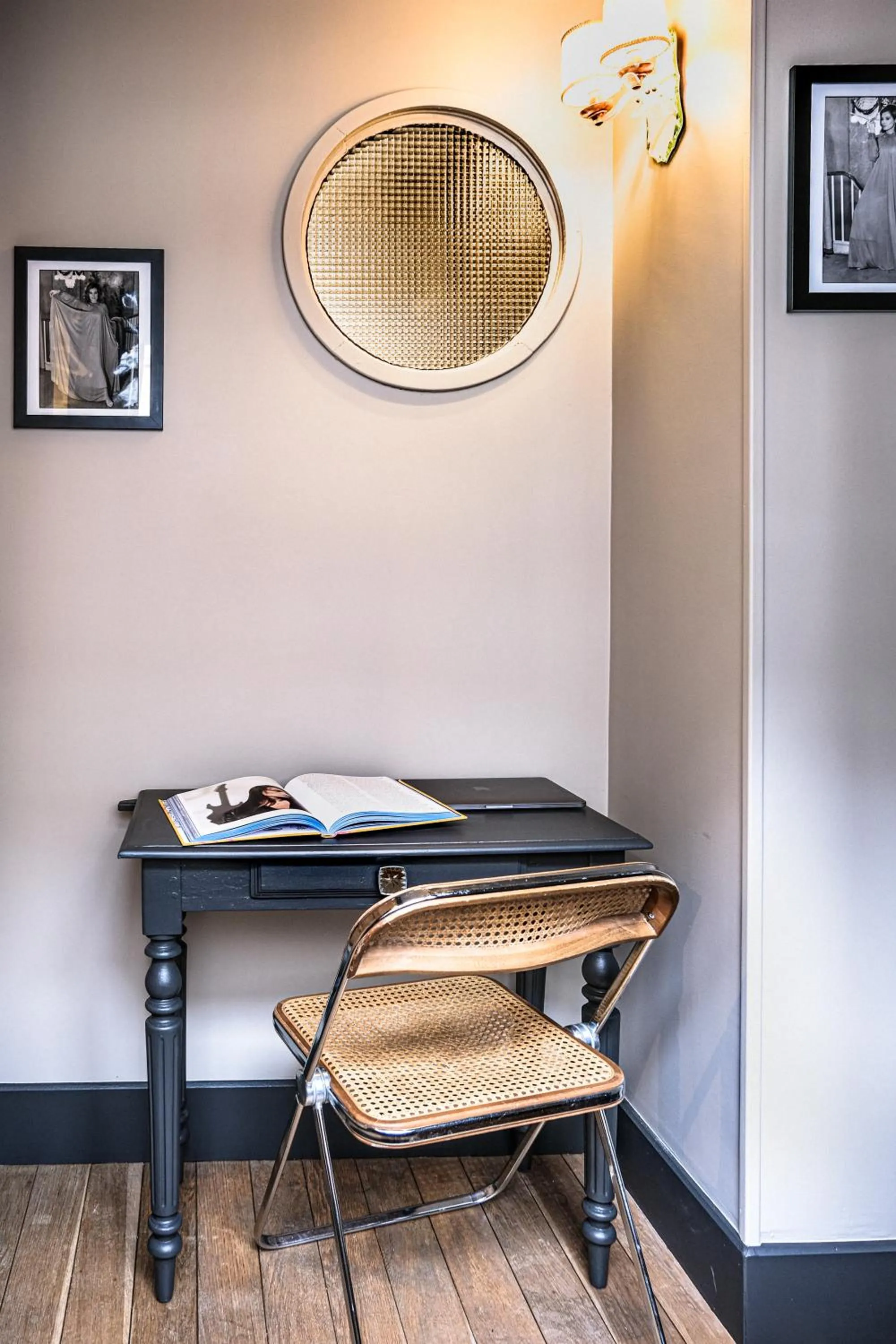 La Femme d'à Côté