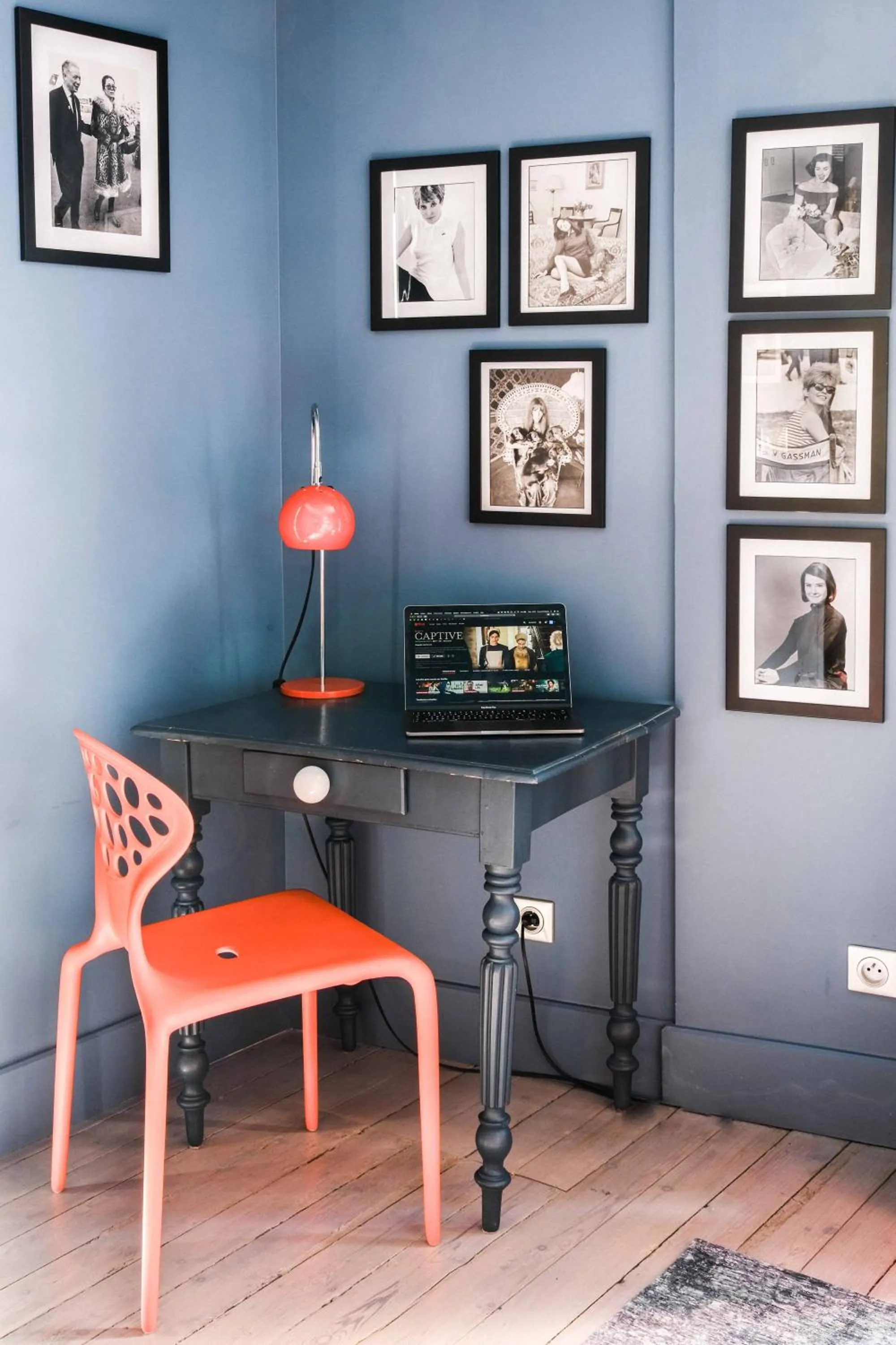 La Femme d'à Côté