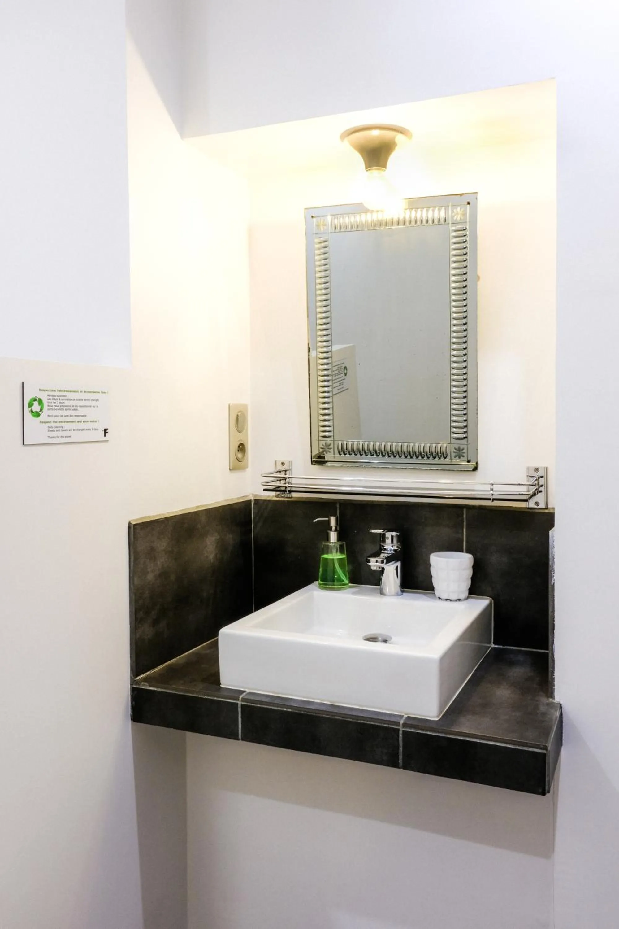 La Femme d'à Côté