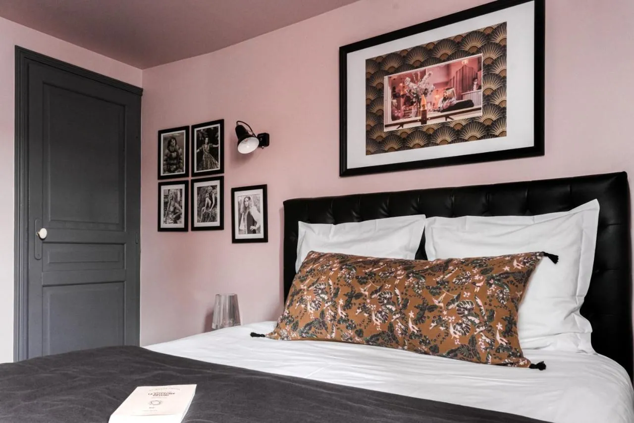 La Femme d'à Côté