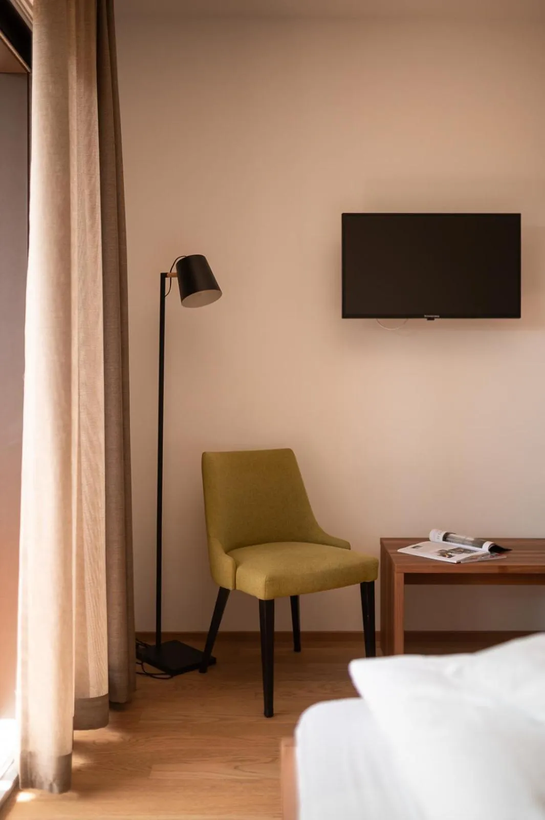 Seating area, Bed in Hotel Salgart