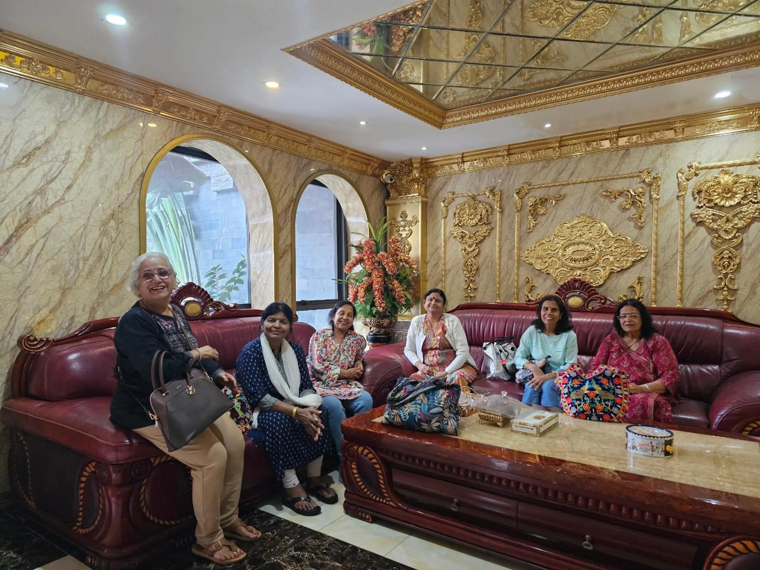 Seating area in Kawasaki Noi Bai Airport Hotel