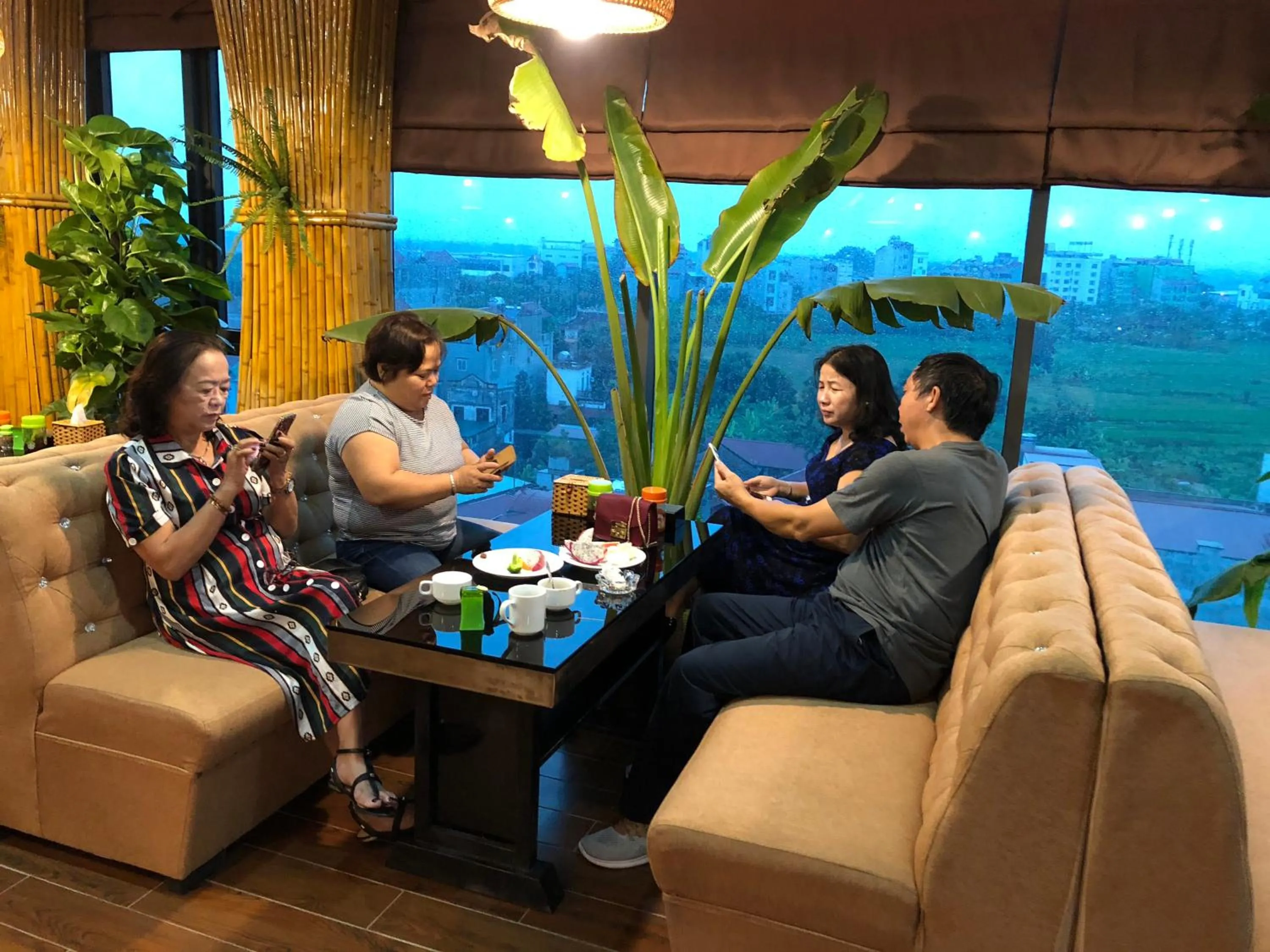 Restaurant/places to eat in Kawasaki Noi Bai Airport Hotel