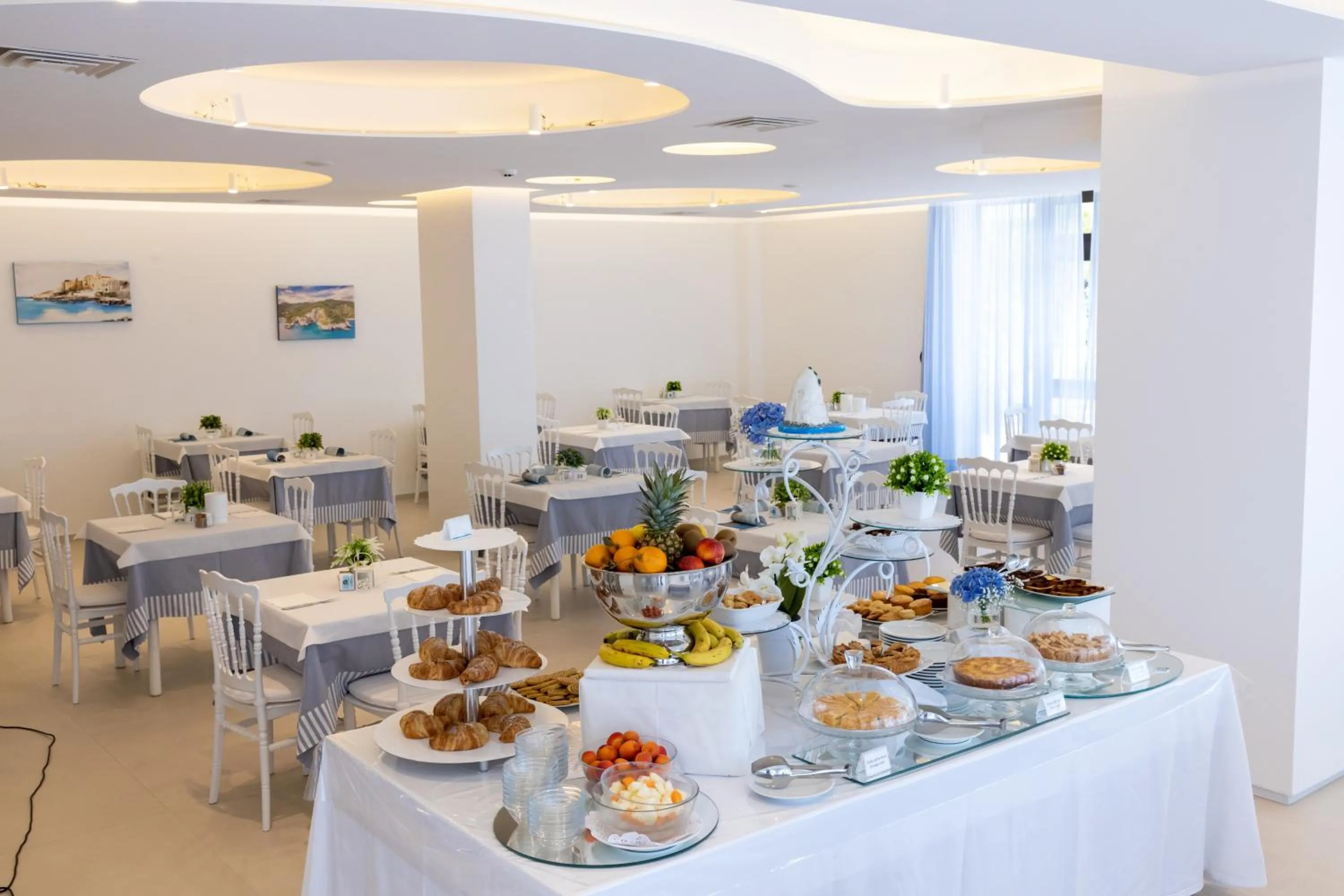 Breakfast in Hotel Cristalda