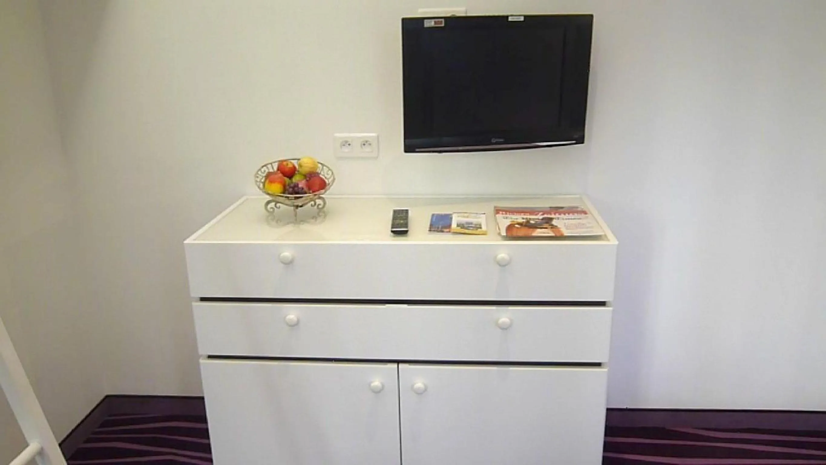 TV and multimedia in Nice Appart