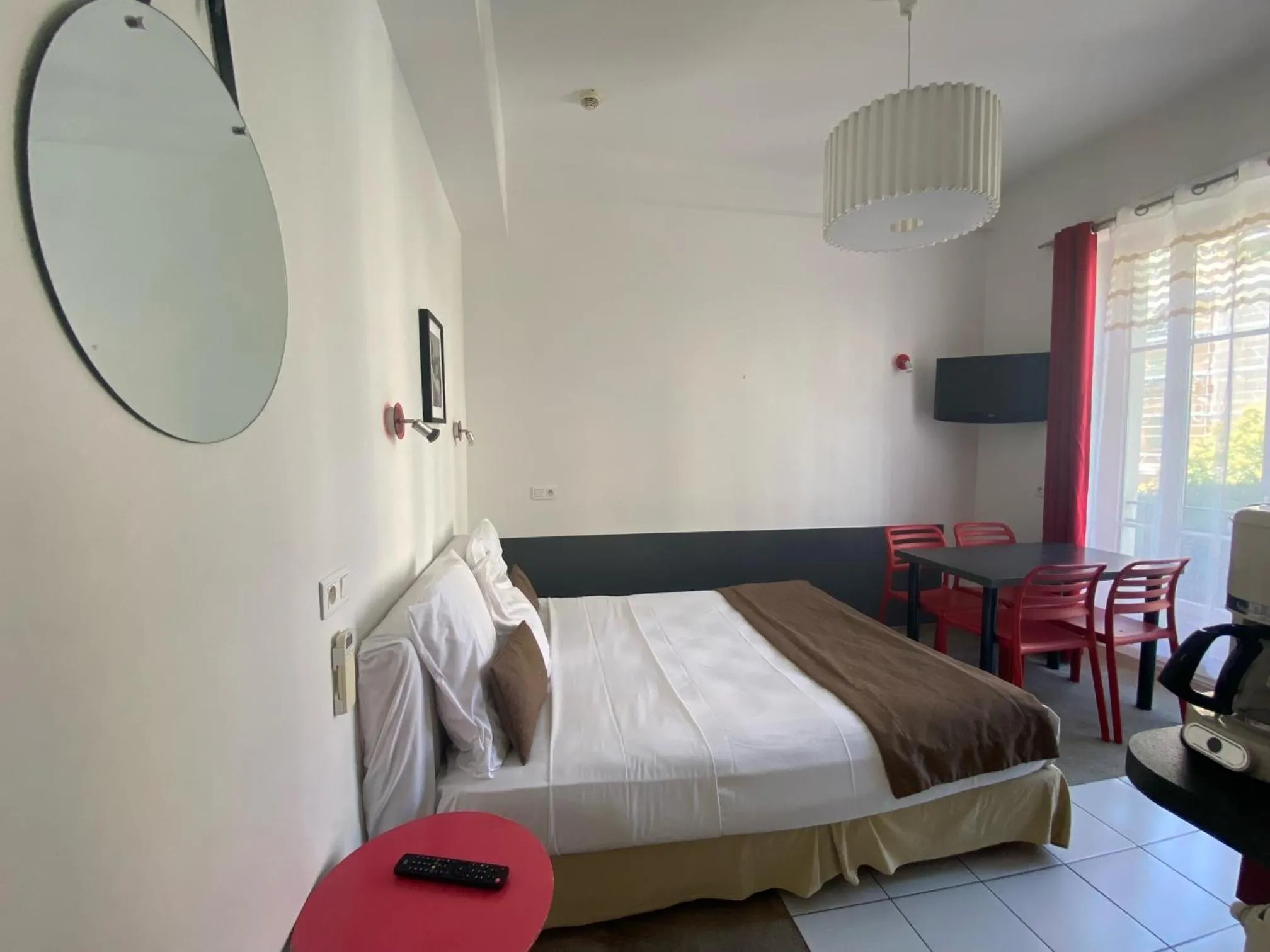 Photo of the whole room, Bed in Nice Appart