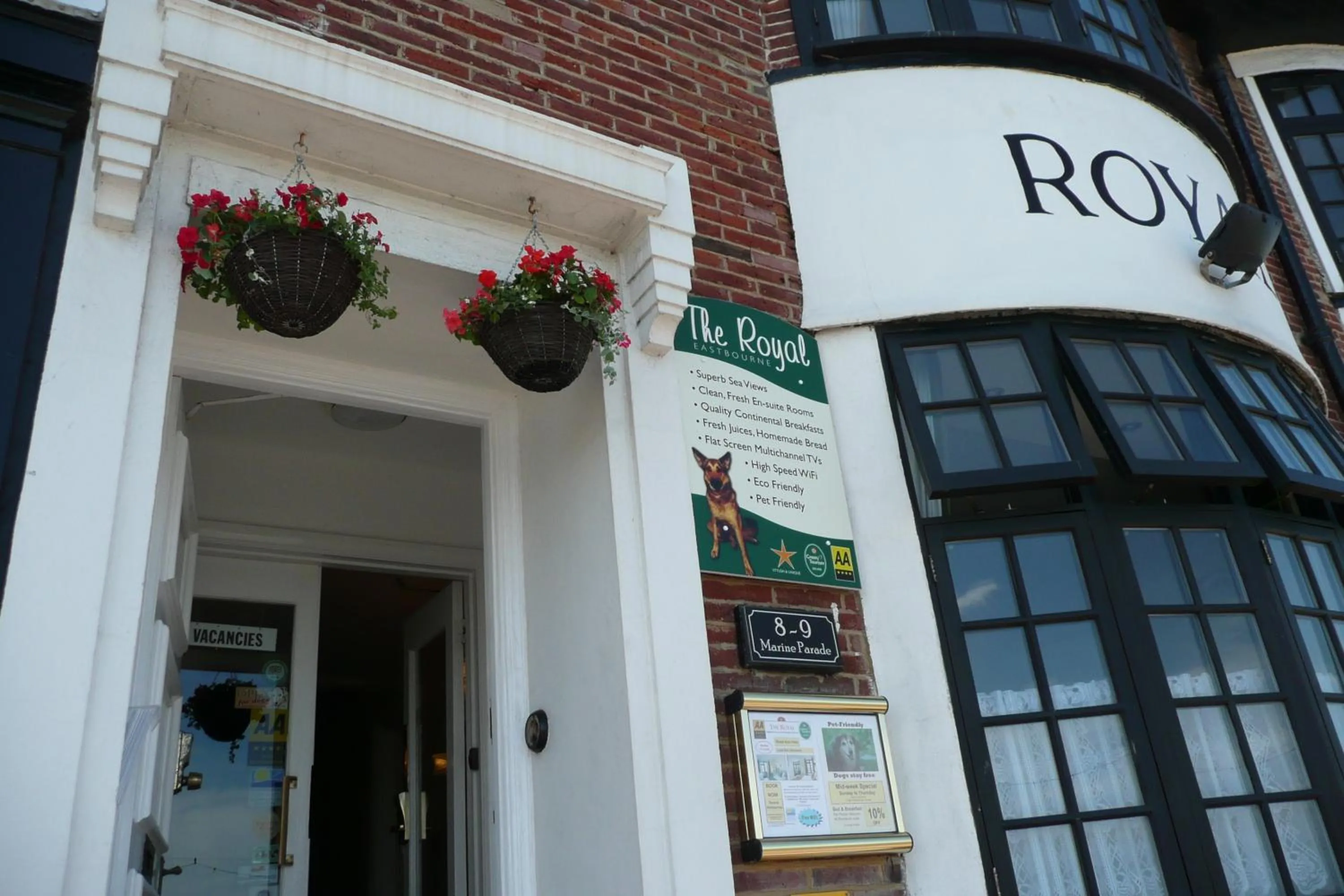 Royal Hotel (Adults Only)