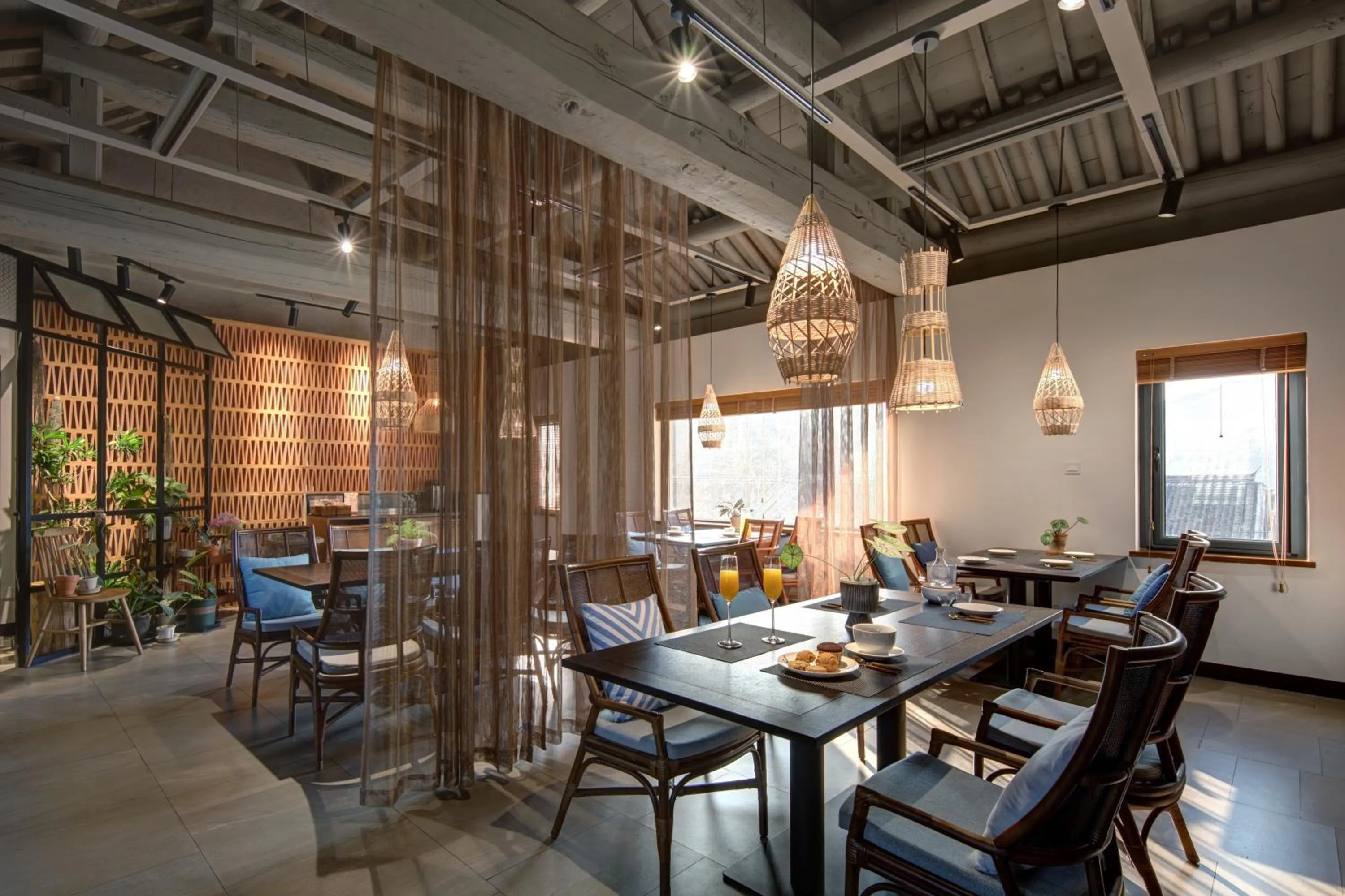 Restaurant/places to eat in Vangen Hotel