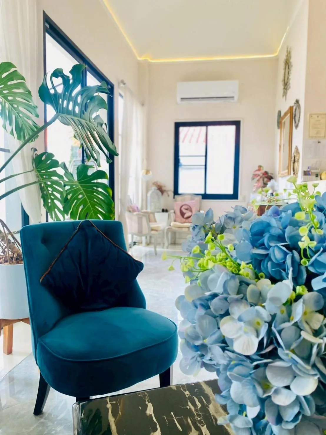 Lobby or reception in La Riva Boutique Hotel