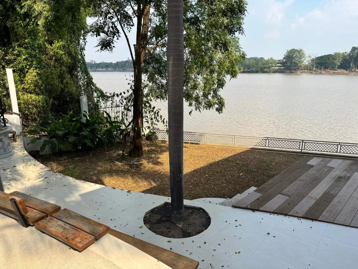 Garden in La Riva Boutique Hotel