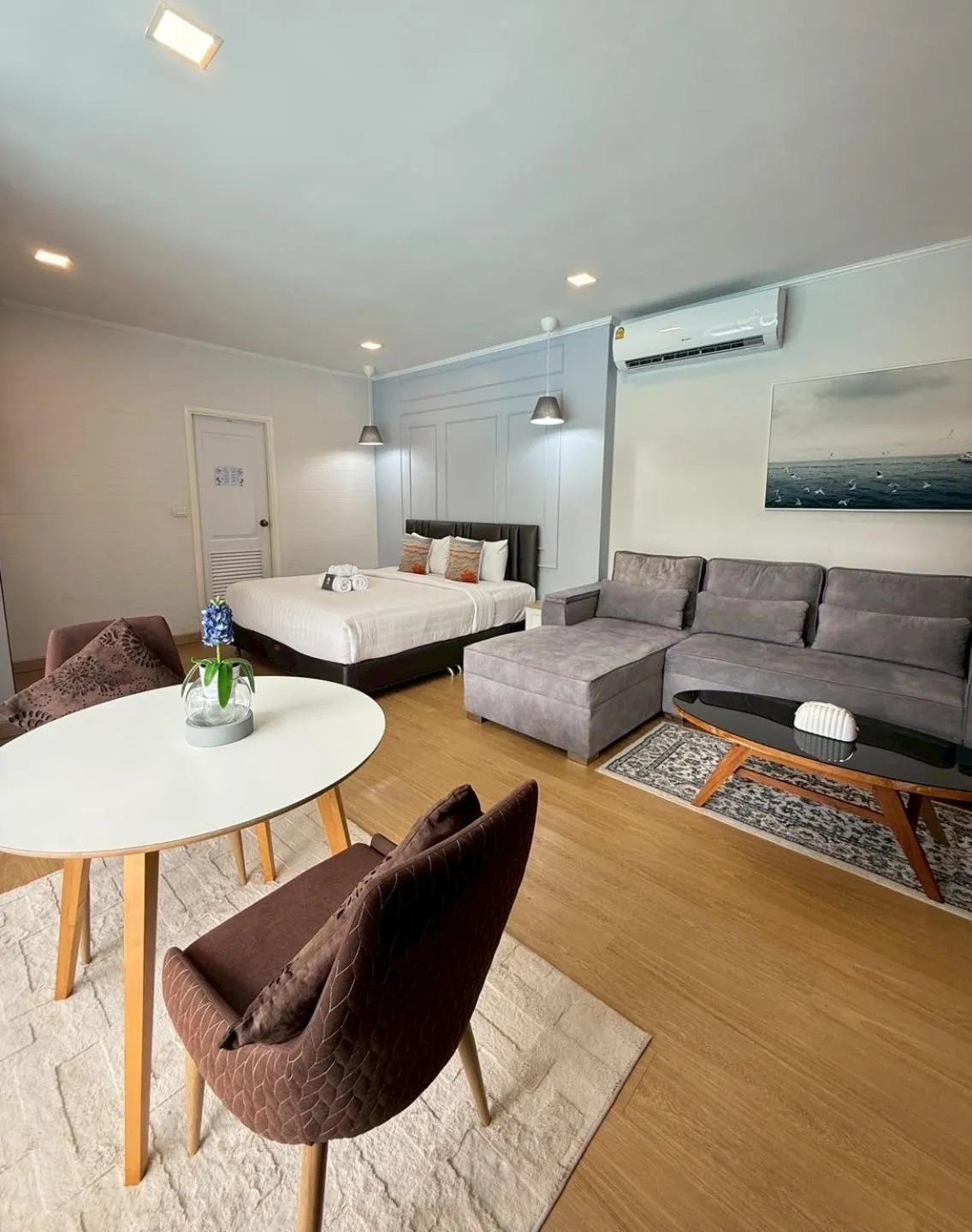 Photo of the whole room in La Riva Boutique Hotel