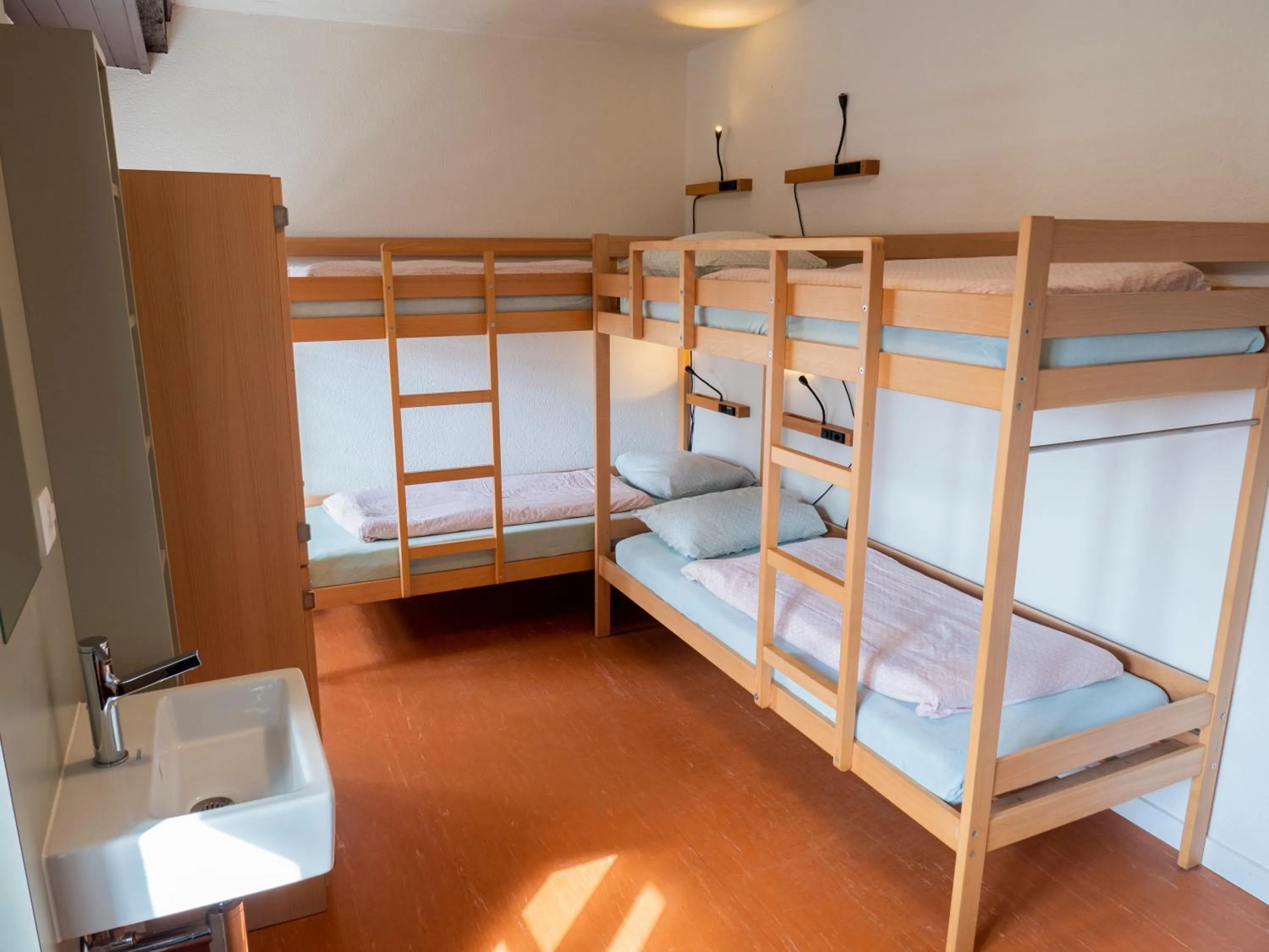 Bed in Avenches Youth Hostel