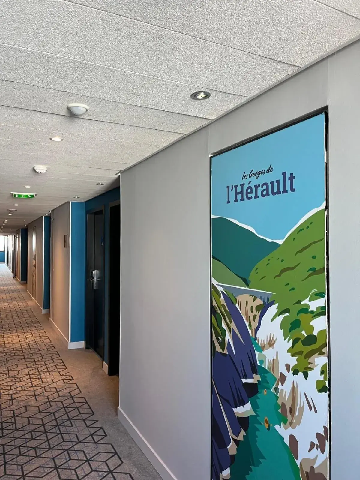 Lobby or reception in Holiday Inn Express Montpellier - Odysseum by IHG Lobby or reception in Holiday Inn Express Montpellier - Odysseum by IHG