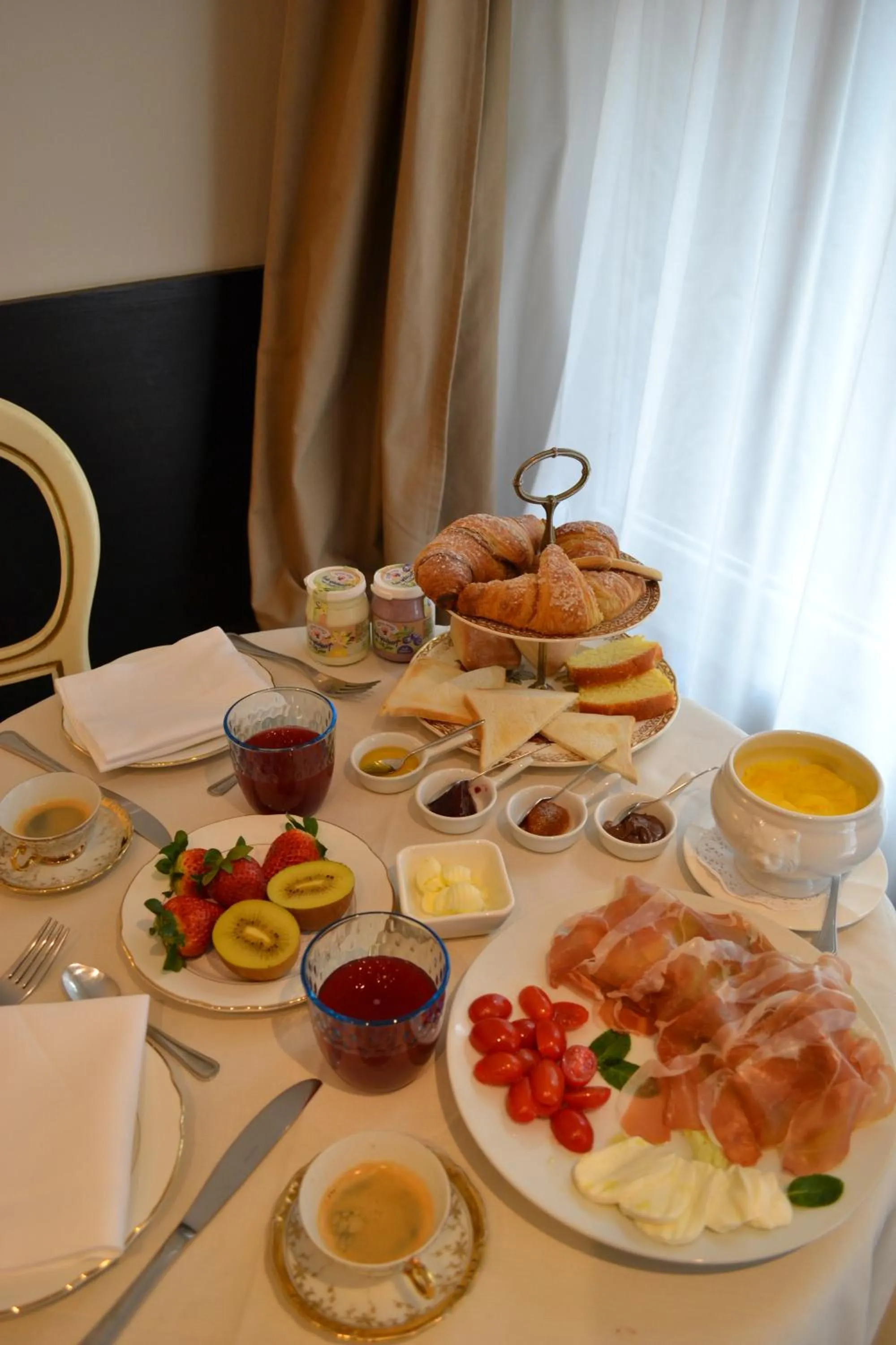Breakfast in Avogaria 5 Rooms