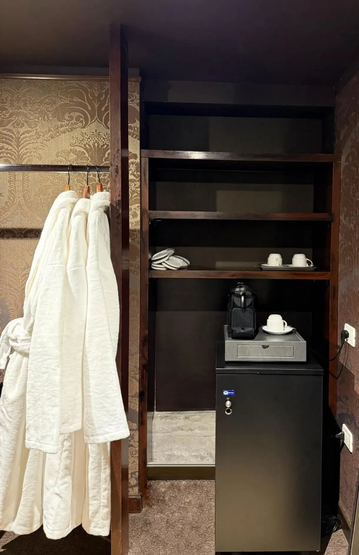 Triple Room in Avogaria 5 Rooms Triple Room in Avogaria 5 Rooms
