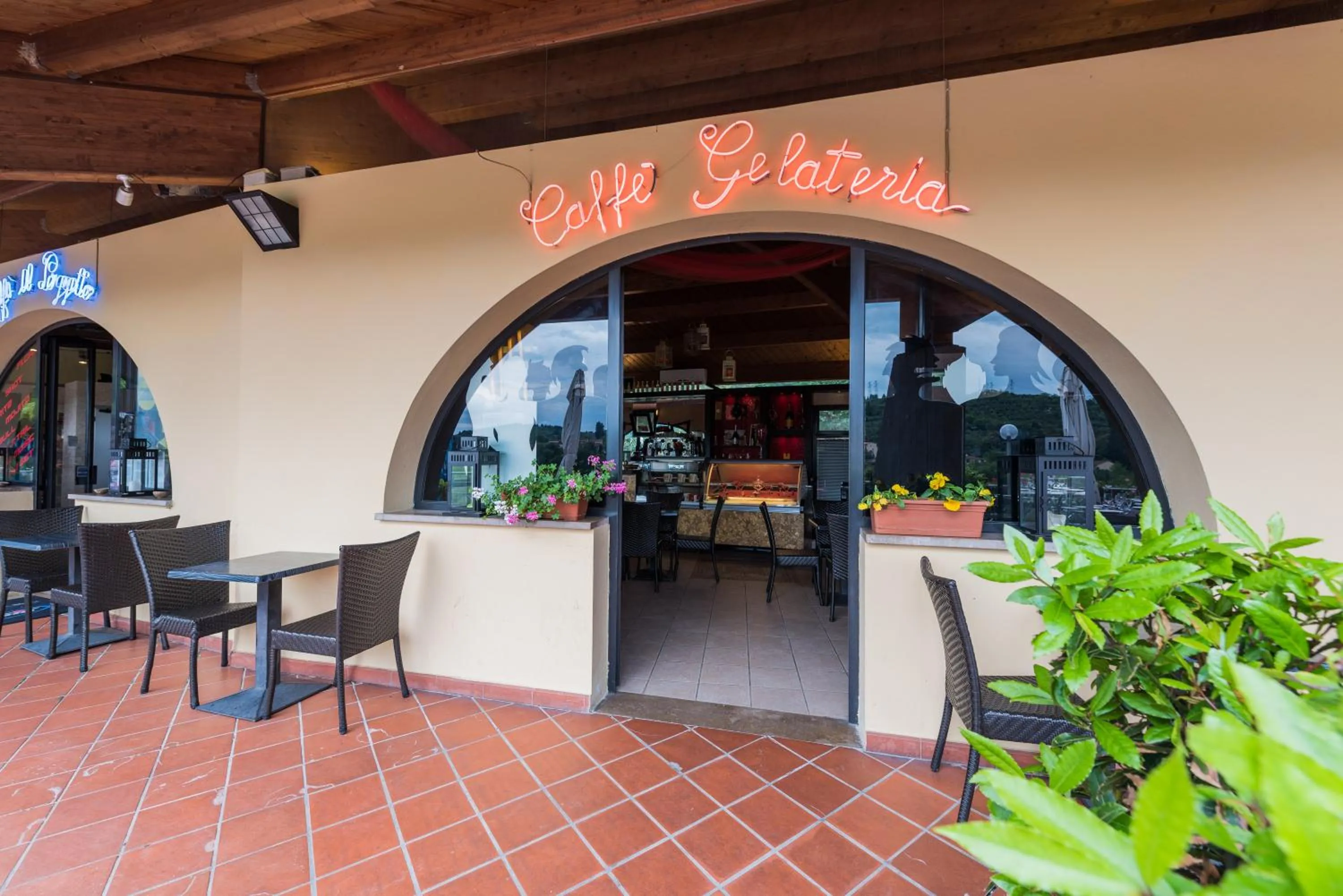 Lounge or bar in Camping Village Il Poggetto