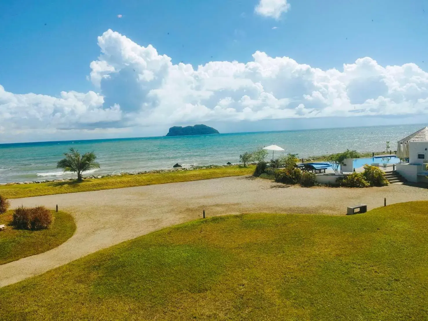 Sea view in The Beach Resort & Residence - SHA Plus Sea view in The Beach Resort & Residence - SHA Plus