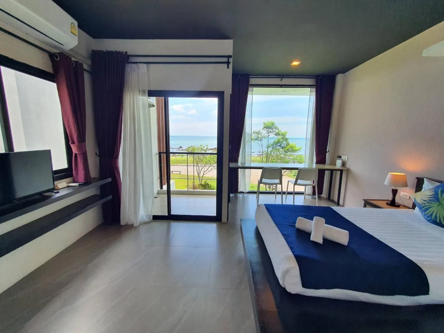 Bed in The Beach Resort & Residence - SHA Plus