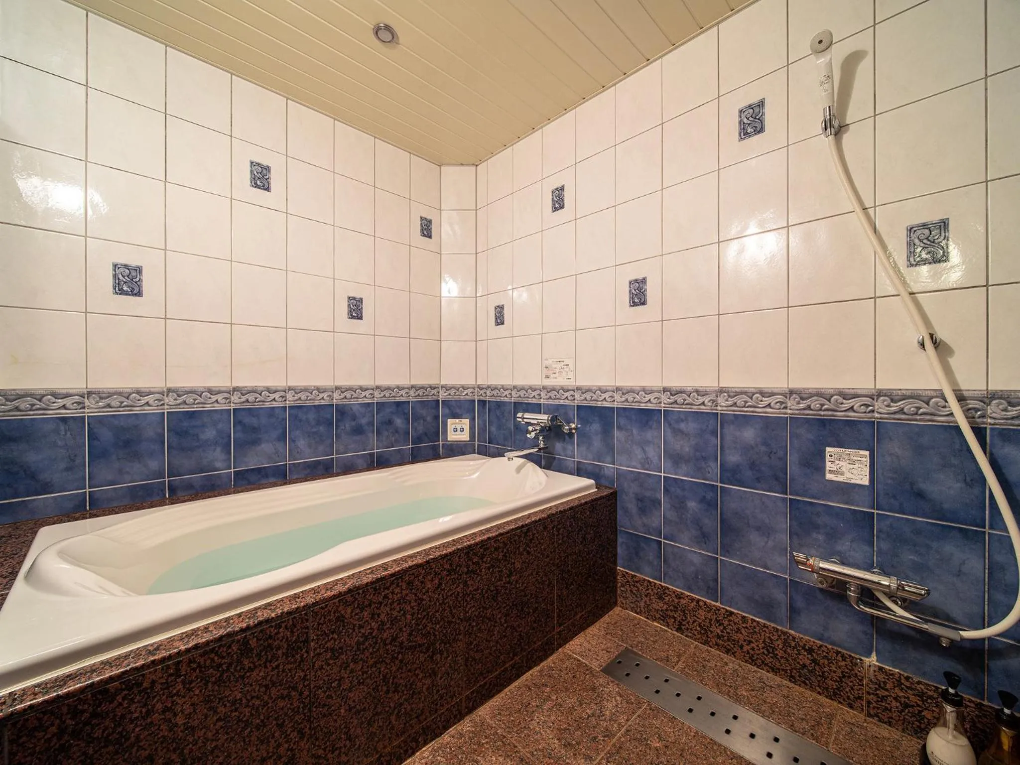 Bathroom in Hotel Metro (Adult Only)