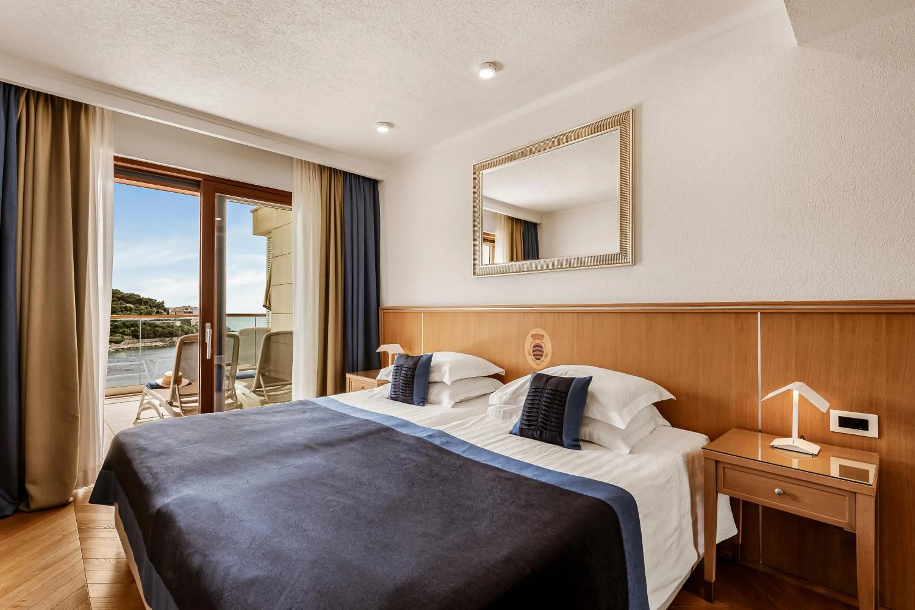 Bed in Villa Malo More