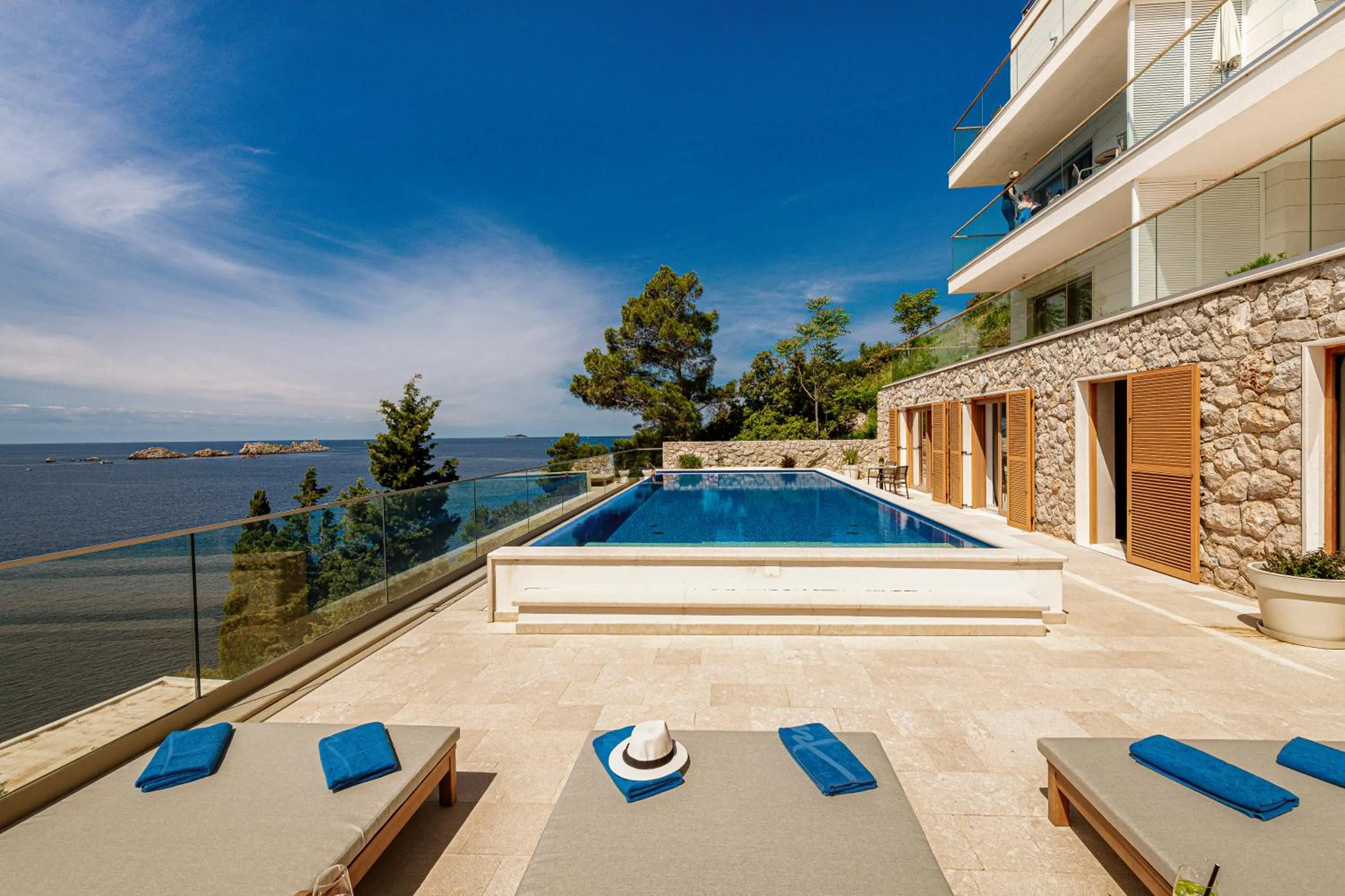 Swimming pool in Villa Malo More