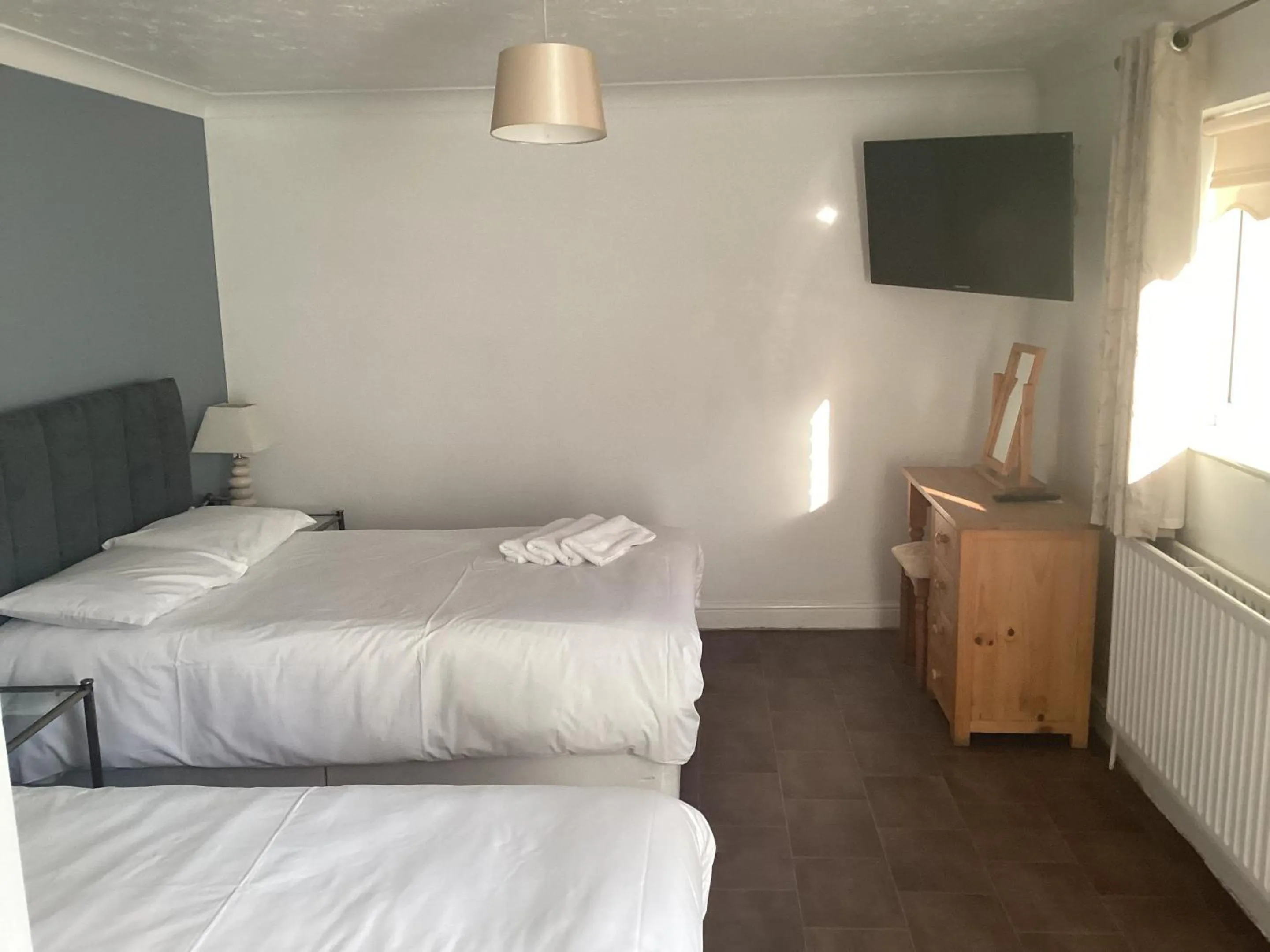 Bedroom, Bed in The Riverside