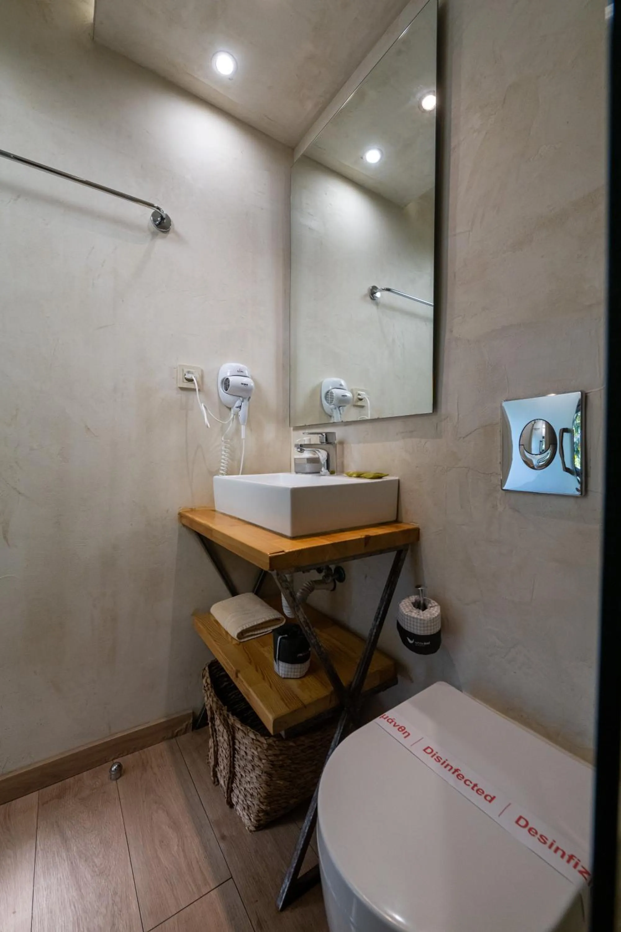 Toilet in Panellinion Luxury Rooms