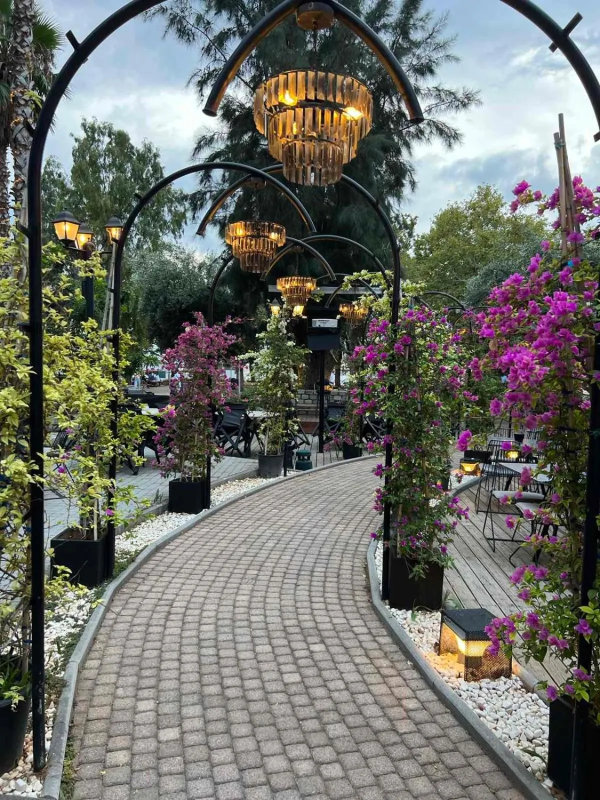 Restaurant/places to eat in Panellinion Luxury Rooms