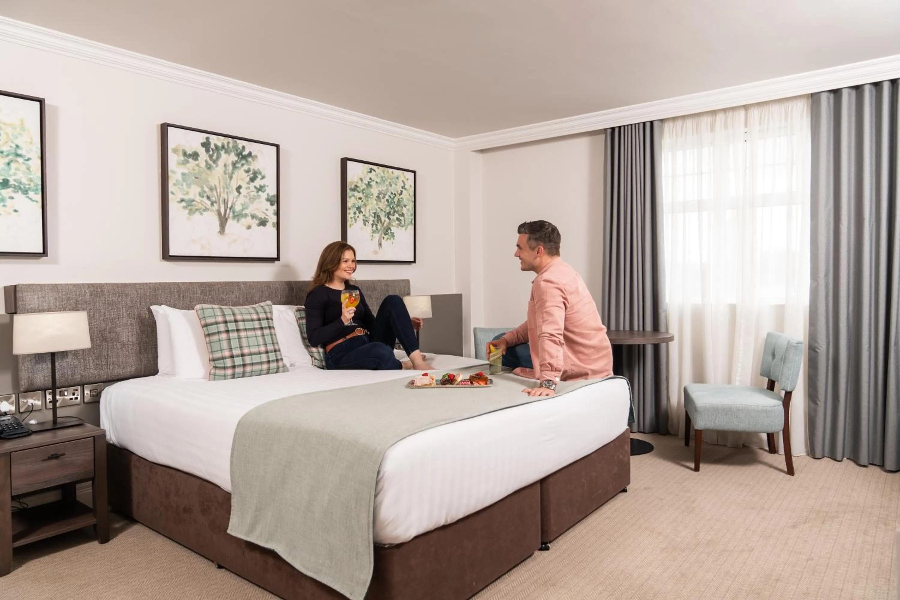 Bed in Ivanhoe Inn and Hotel