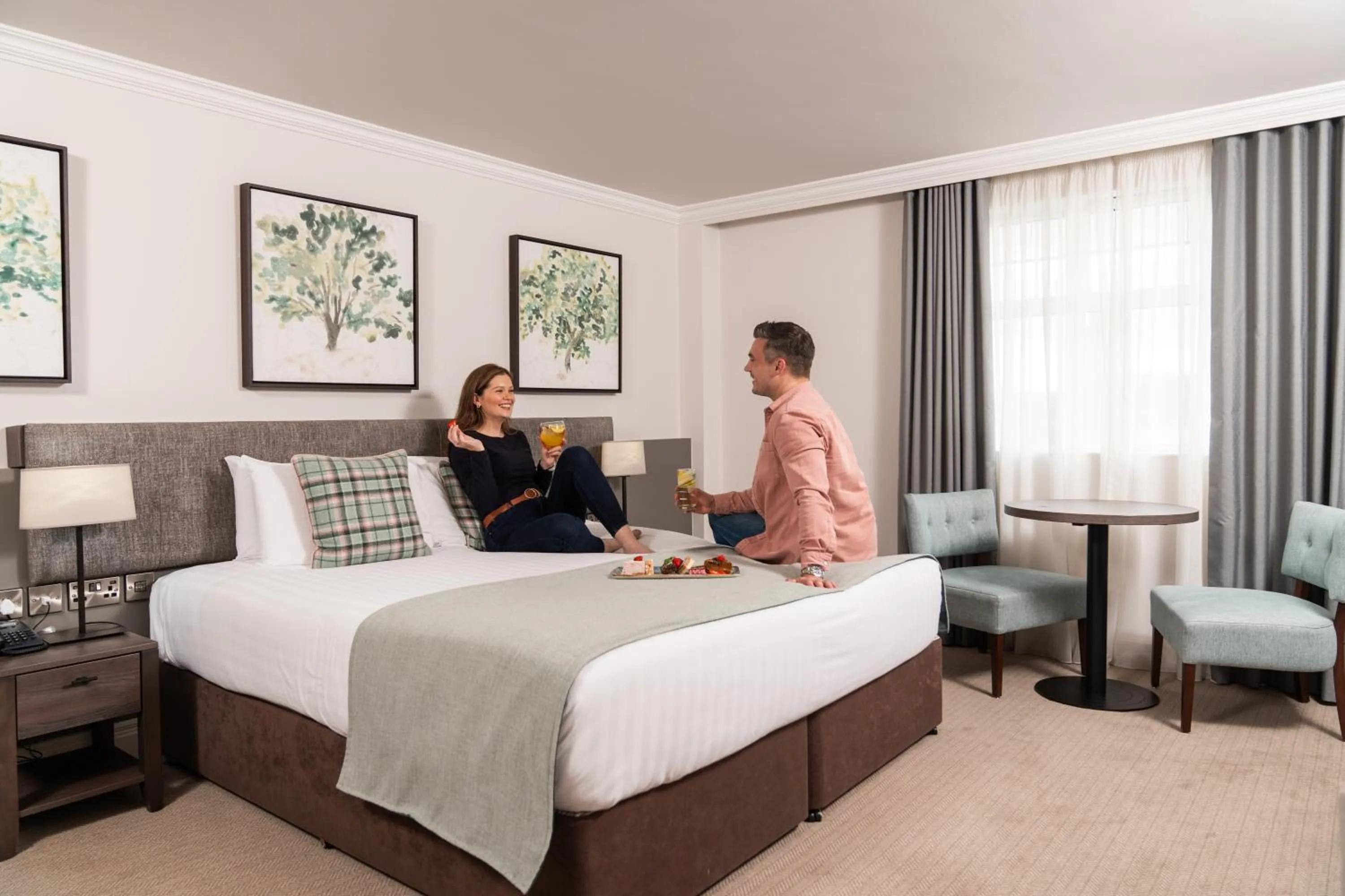 Bed in Ivanhoe Inn and Hotel