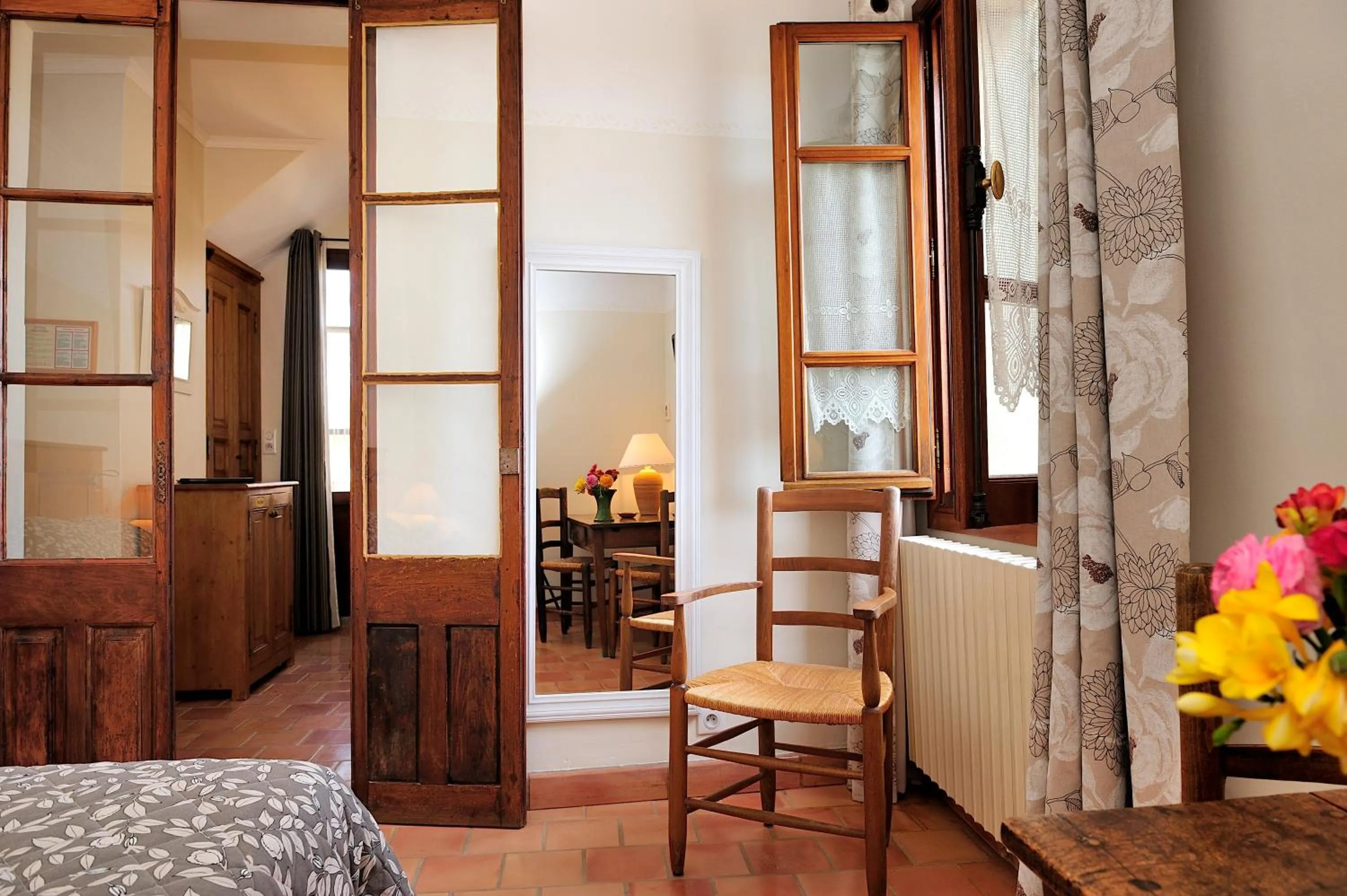 Bedroom, Bed in Charembeau