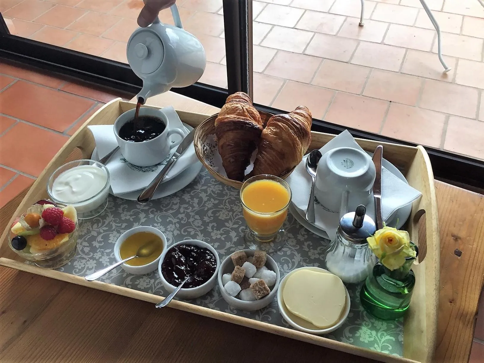 Breakfast in Charembeau
