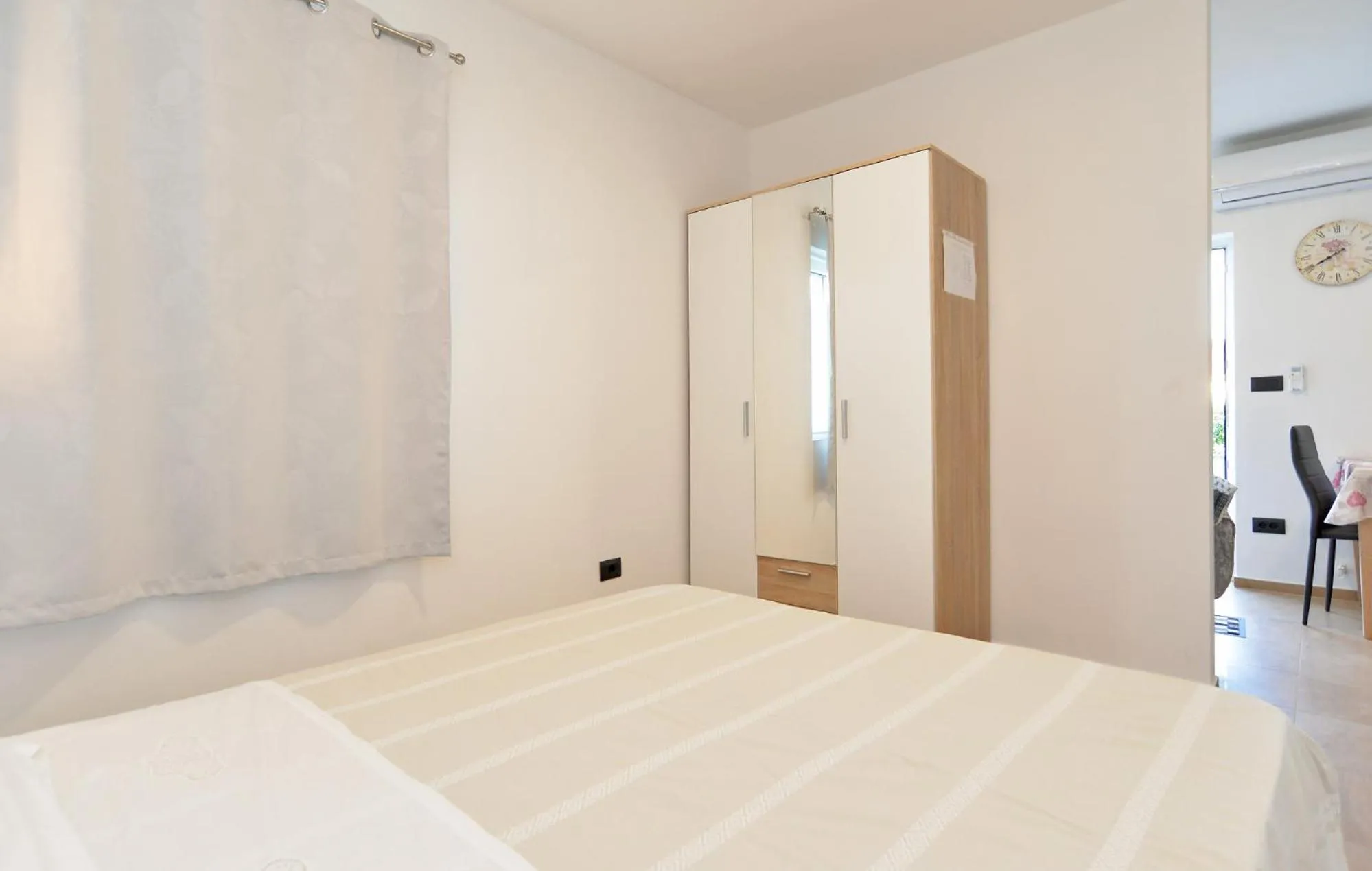 Bed in Apartments Elizabeta 1701