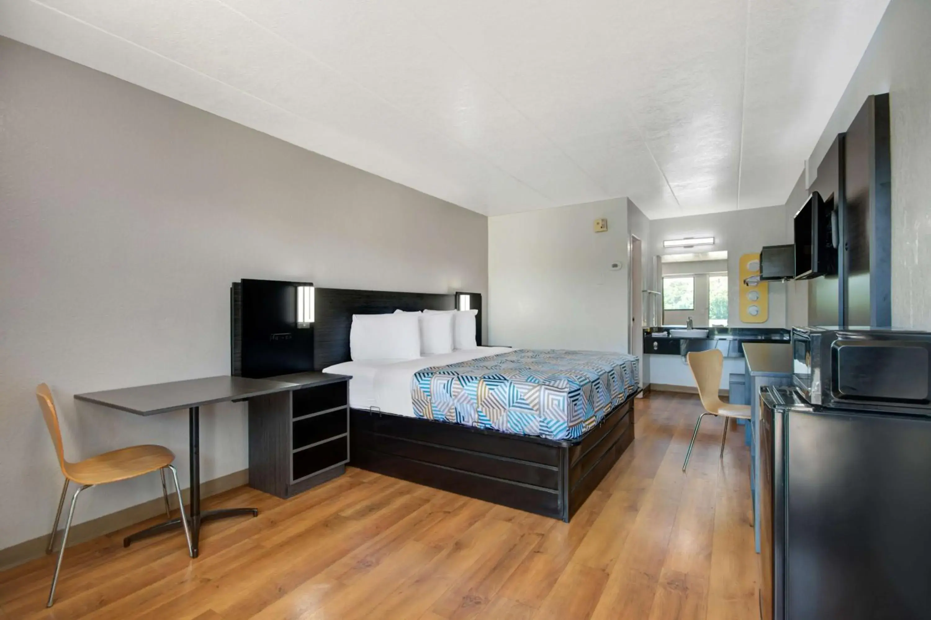 Other, Bed in Motel 6-York, PA Other, Bed in Motel 6-York, PA