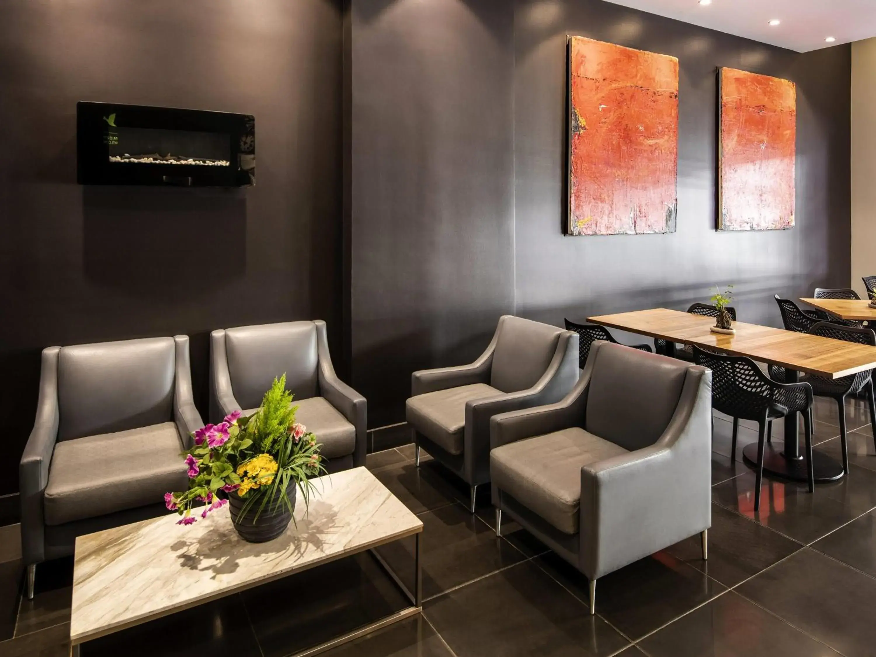 Property building in ibis Sydney World Square Property building in ibis Sydney World Square