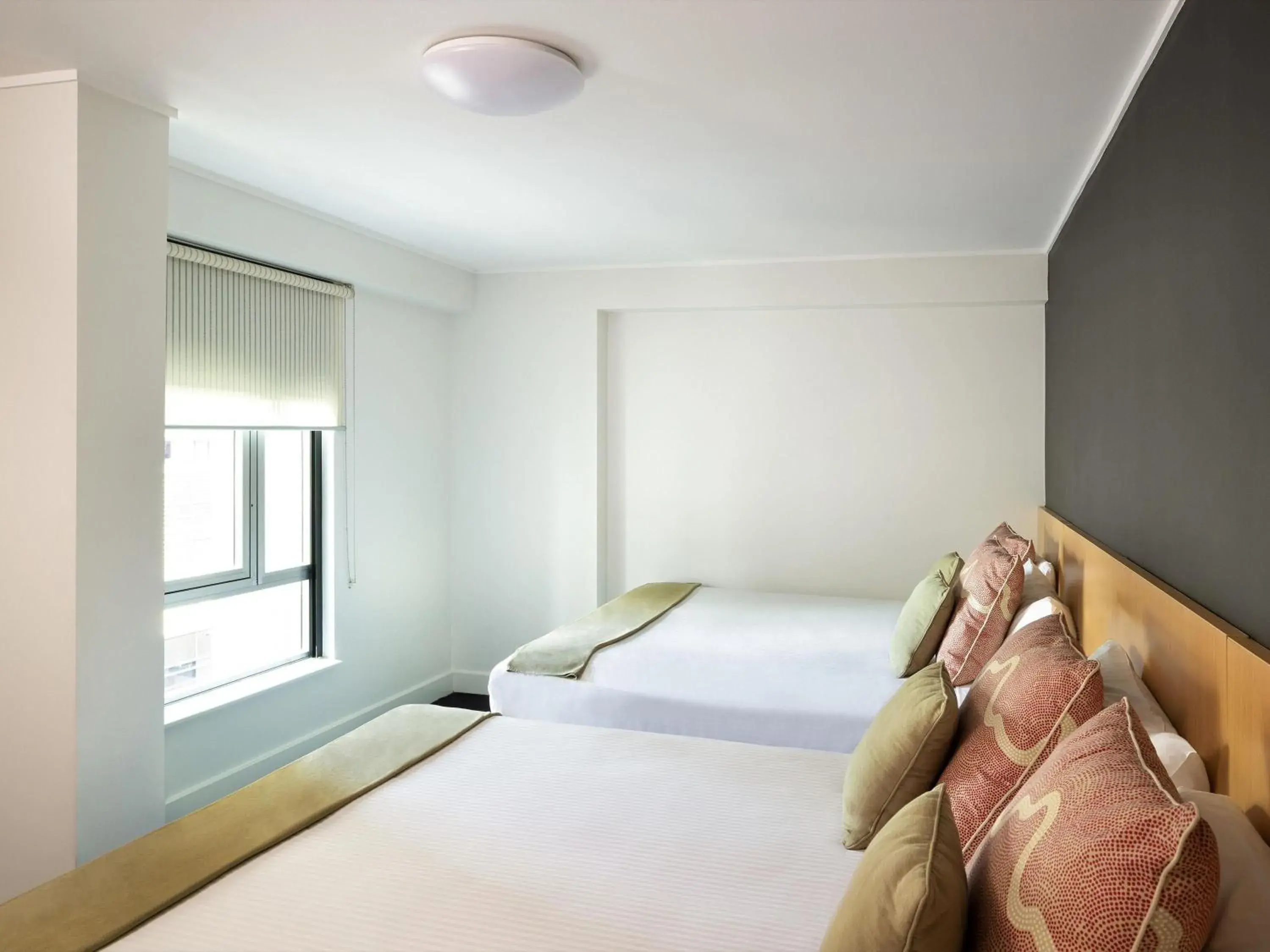 Bedroom, Bed in ibis Sydney World Square Bedroom, Bed in ibis Sydney World Square