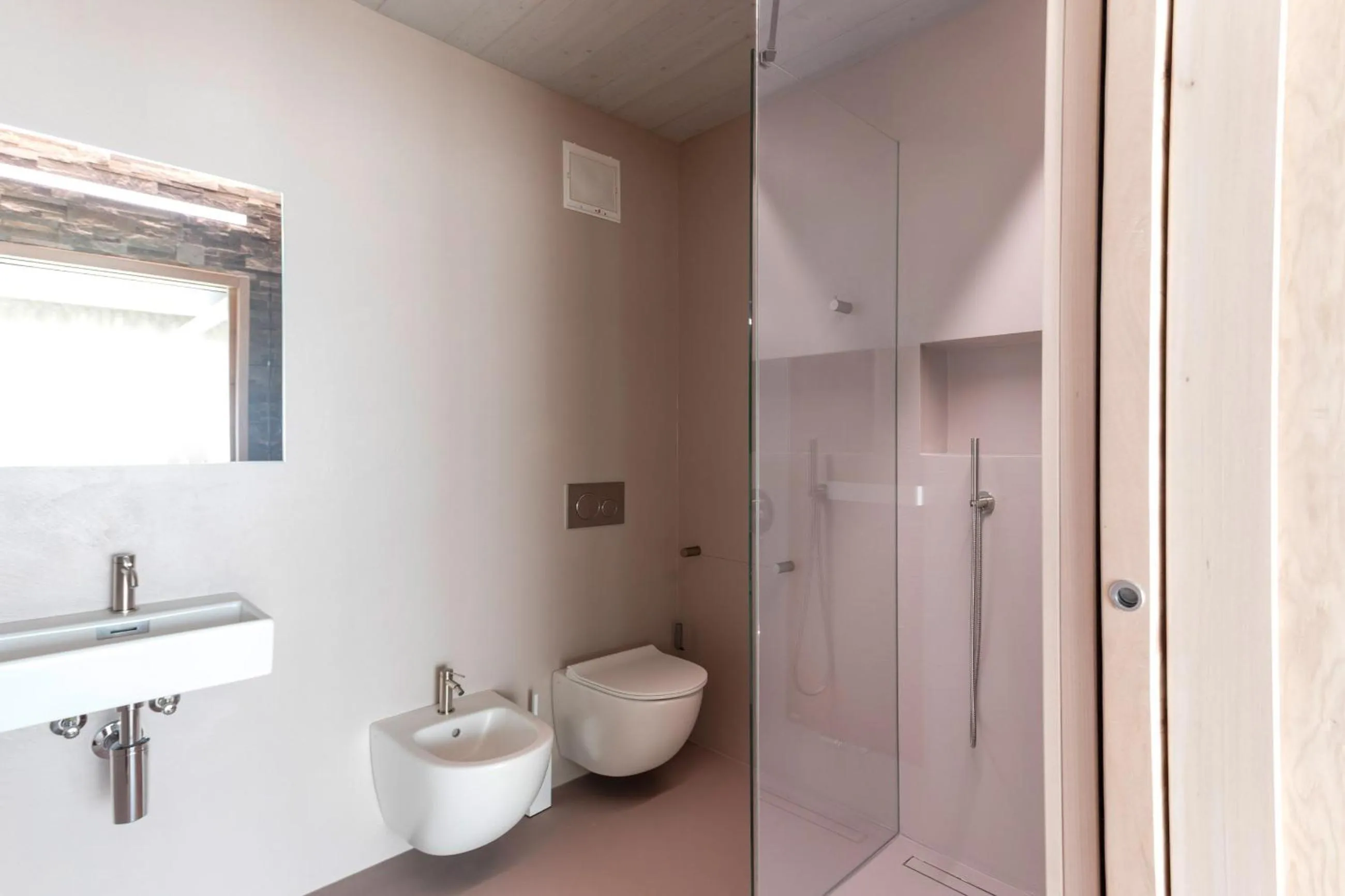 Toilet in Tulipa Natural Home