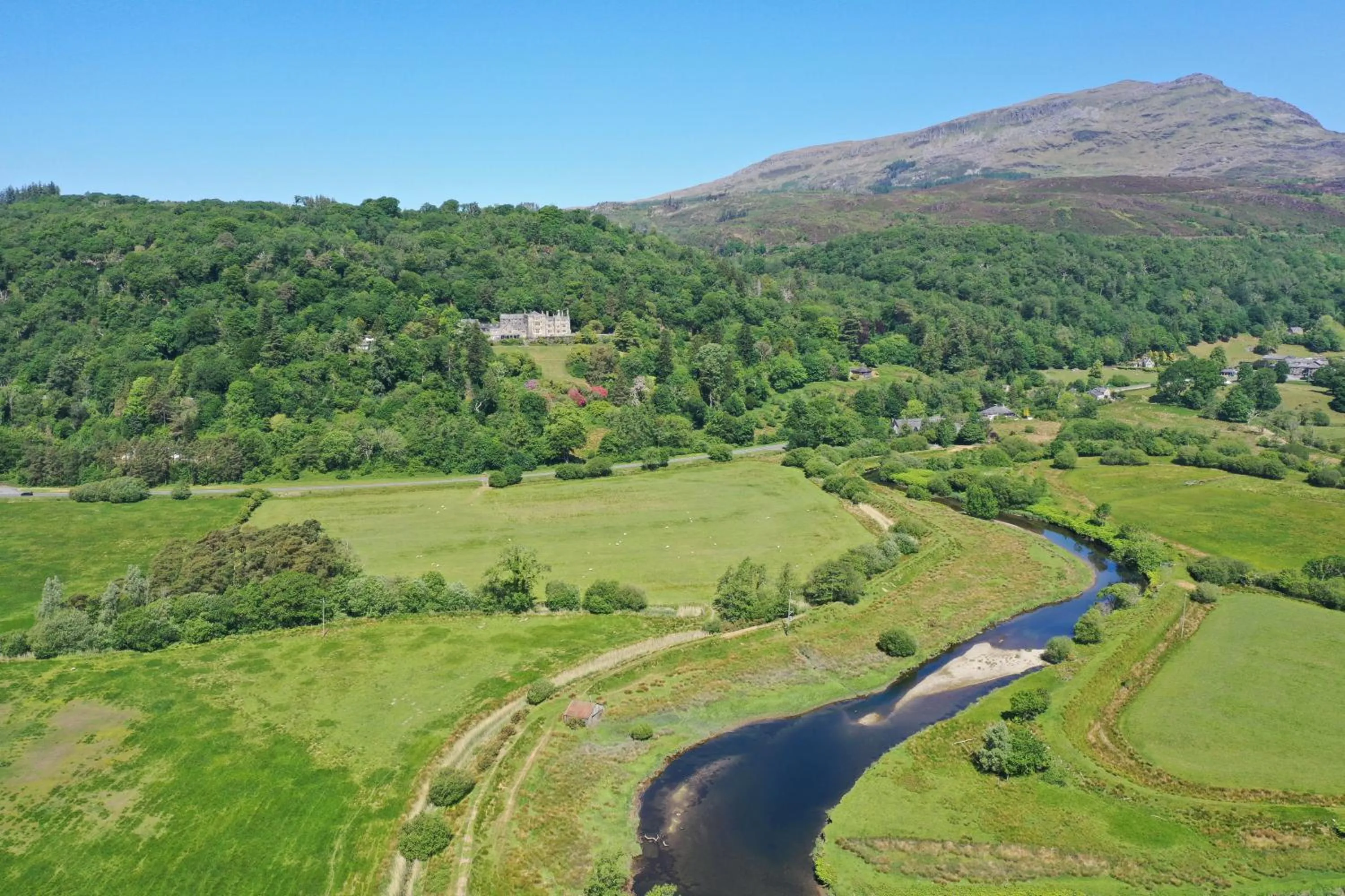 Grapes Hotel, Bar & Restaurant Snowdonia Nr Zip World