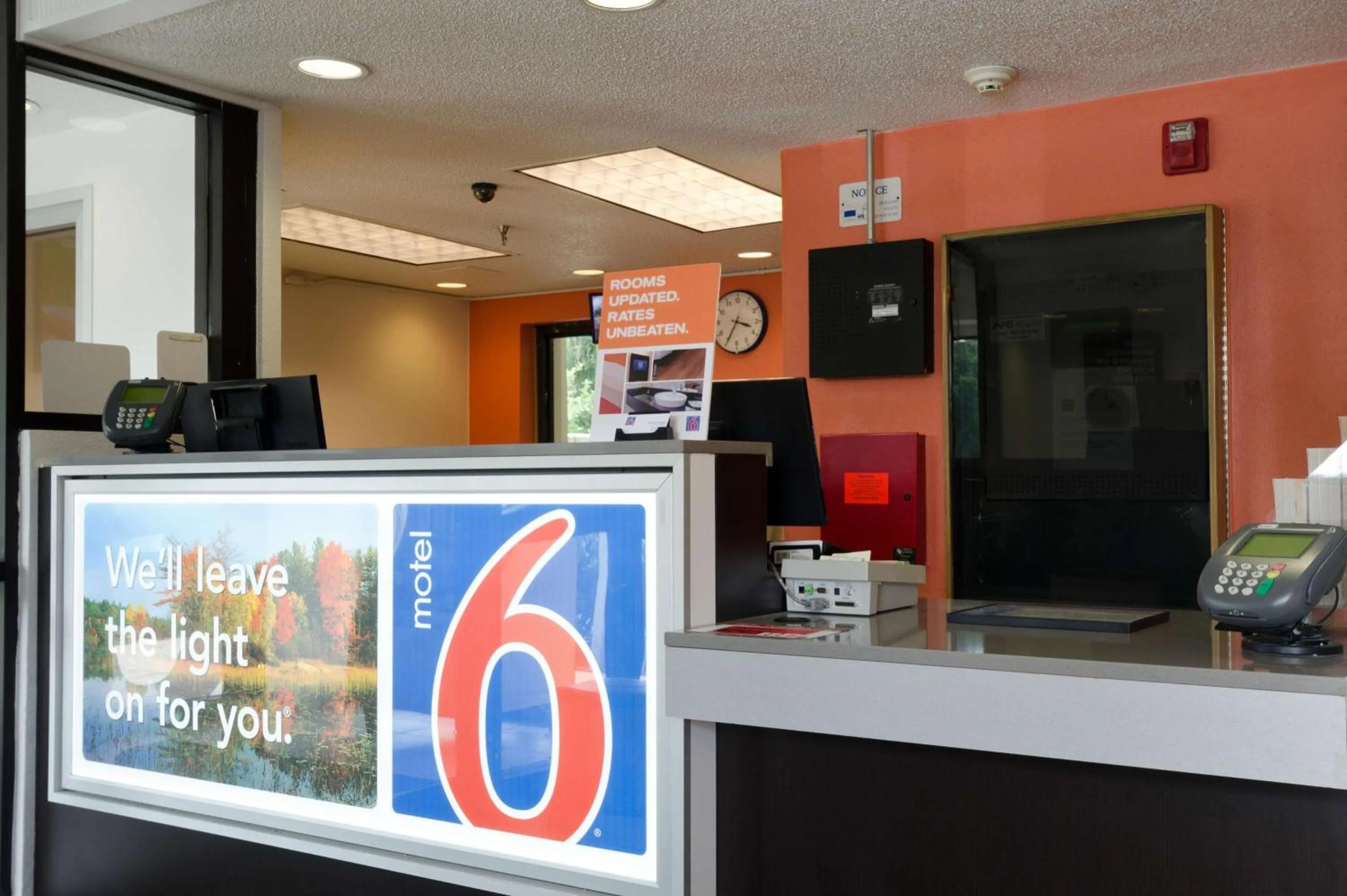 Property logo or sign in Motel 6-Gaithersburg, DC - Washington