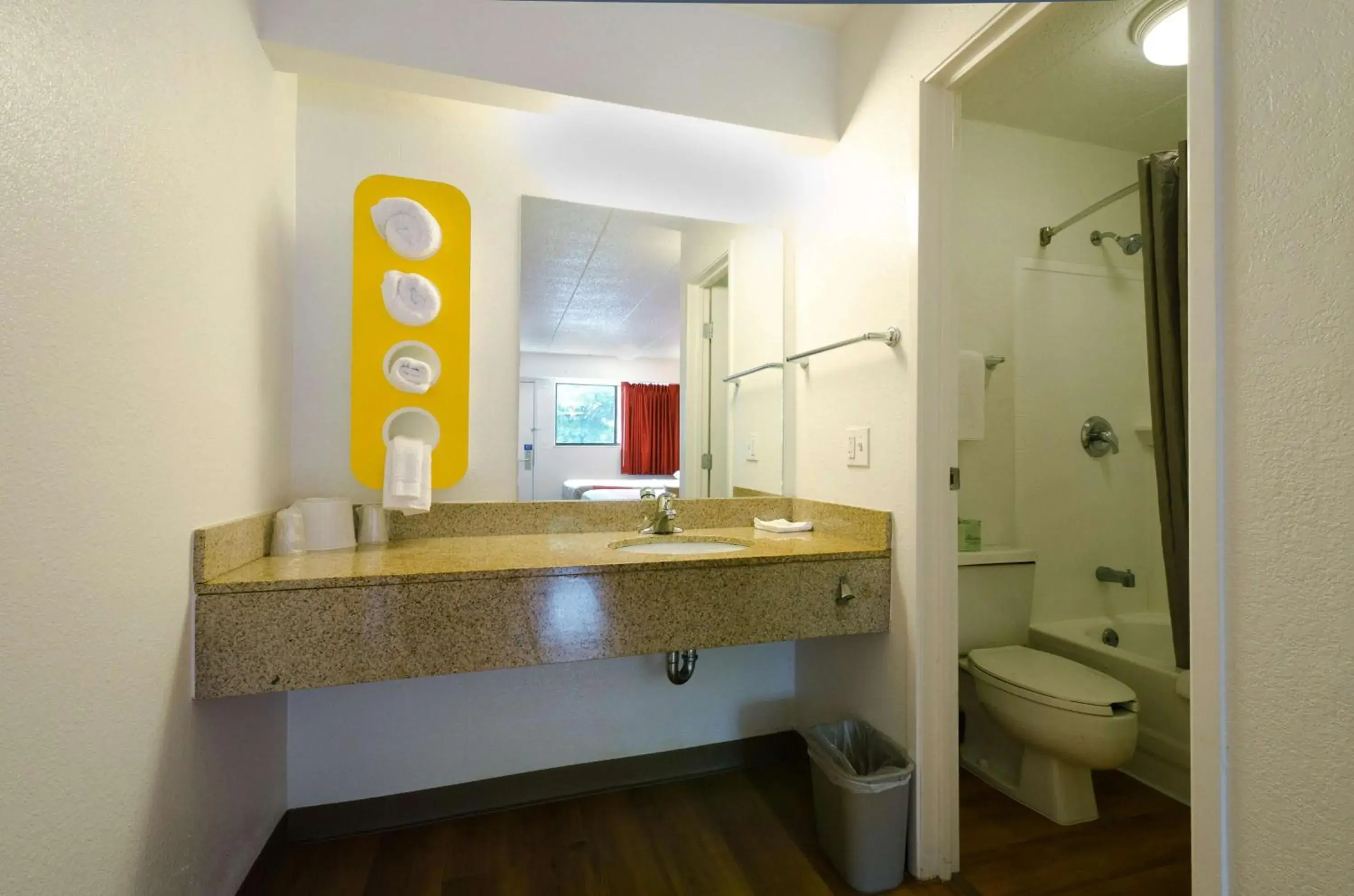 Queen Room with Two Queen Beds - Disability Access - Smoking in Motel 6-Gaithersburg, DC - Washington Queen Room with Two Queen Beds - Disability Access - Smoking in Motel 6-Gaithersburg, DC - Washington