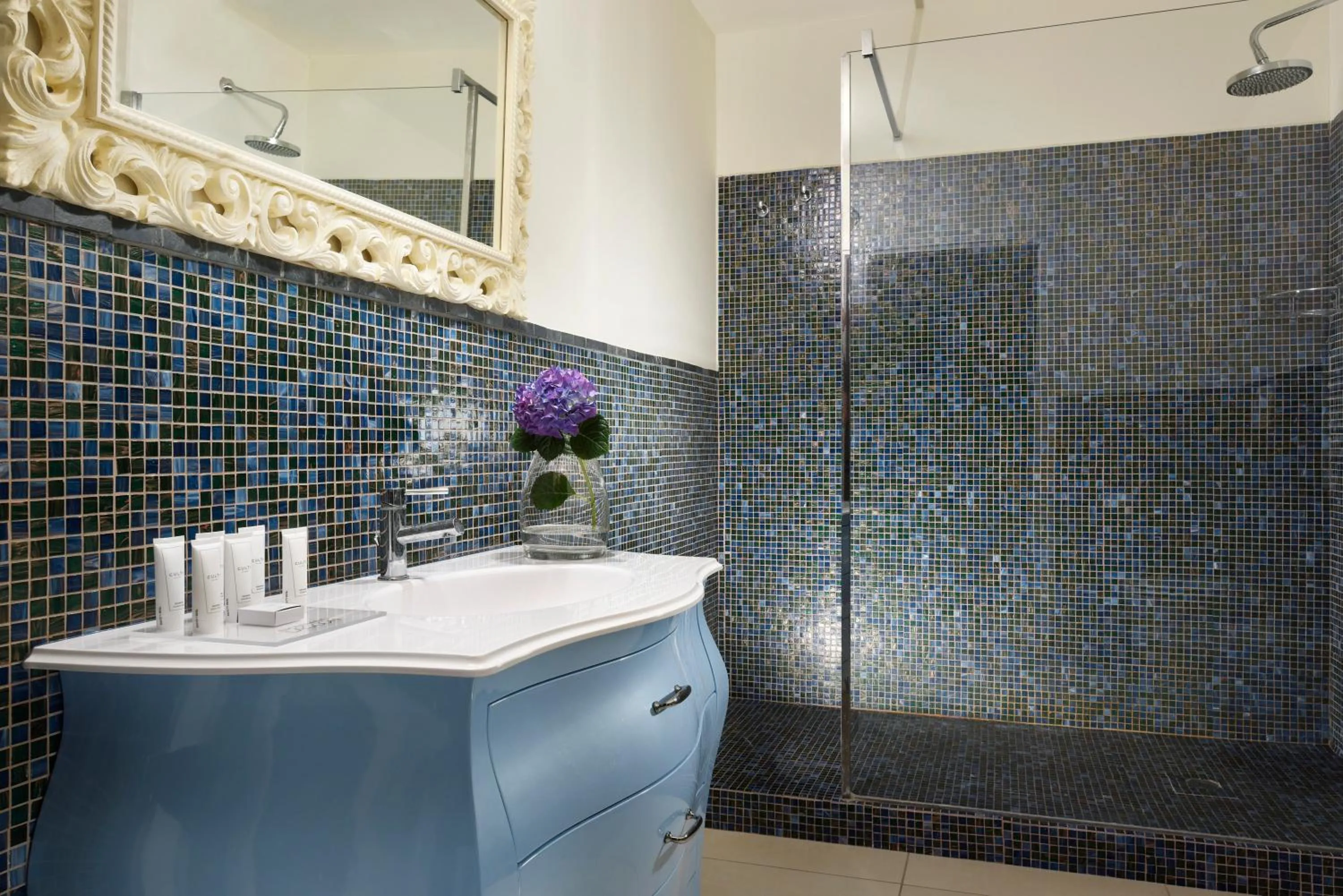 Shower in Argentario Lagoon Resort & Spa