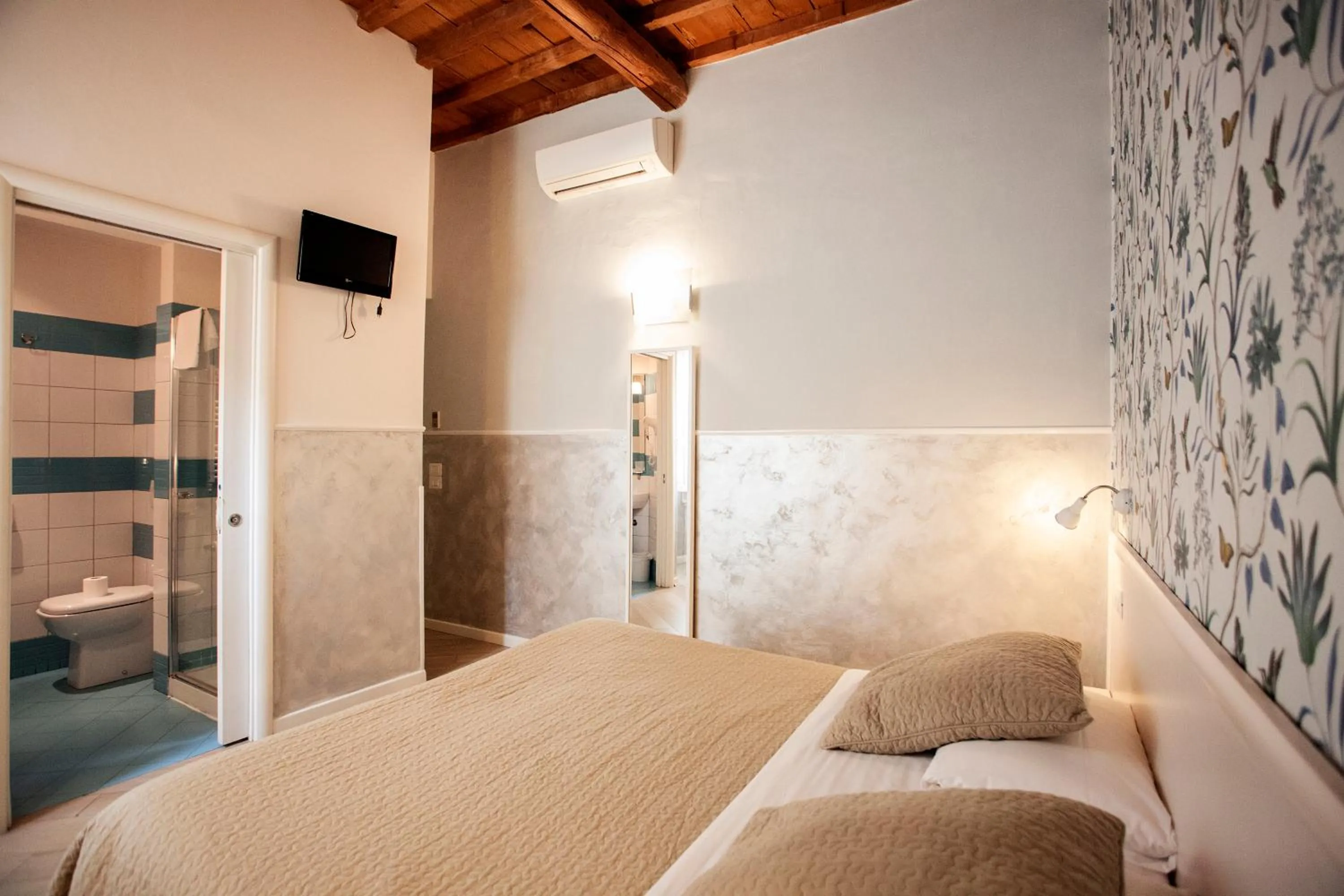 Photo of the whole room, Bed in Hotel Bencidormi