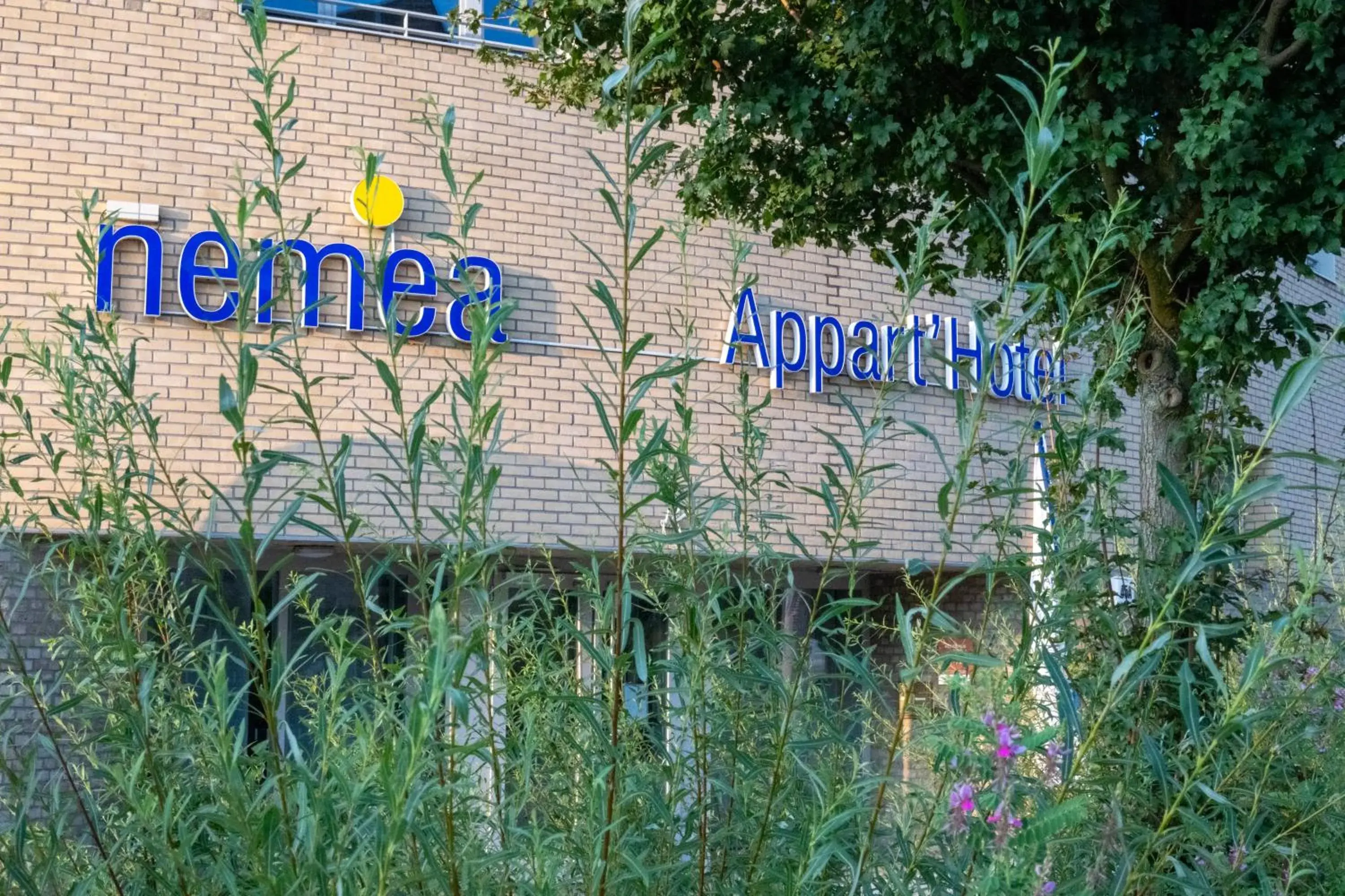 Property building in Nemea Appart Hotel Elypseo Strasbourg Port Property building in Nemea Appart Hotel Elypseo Strasbourg Port
