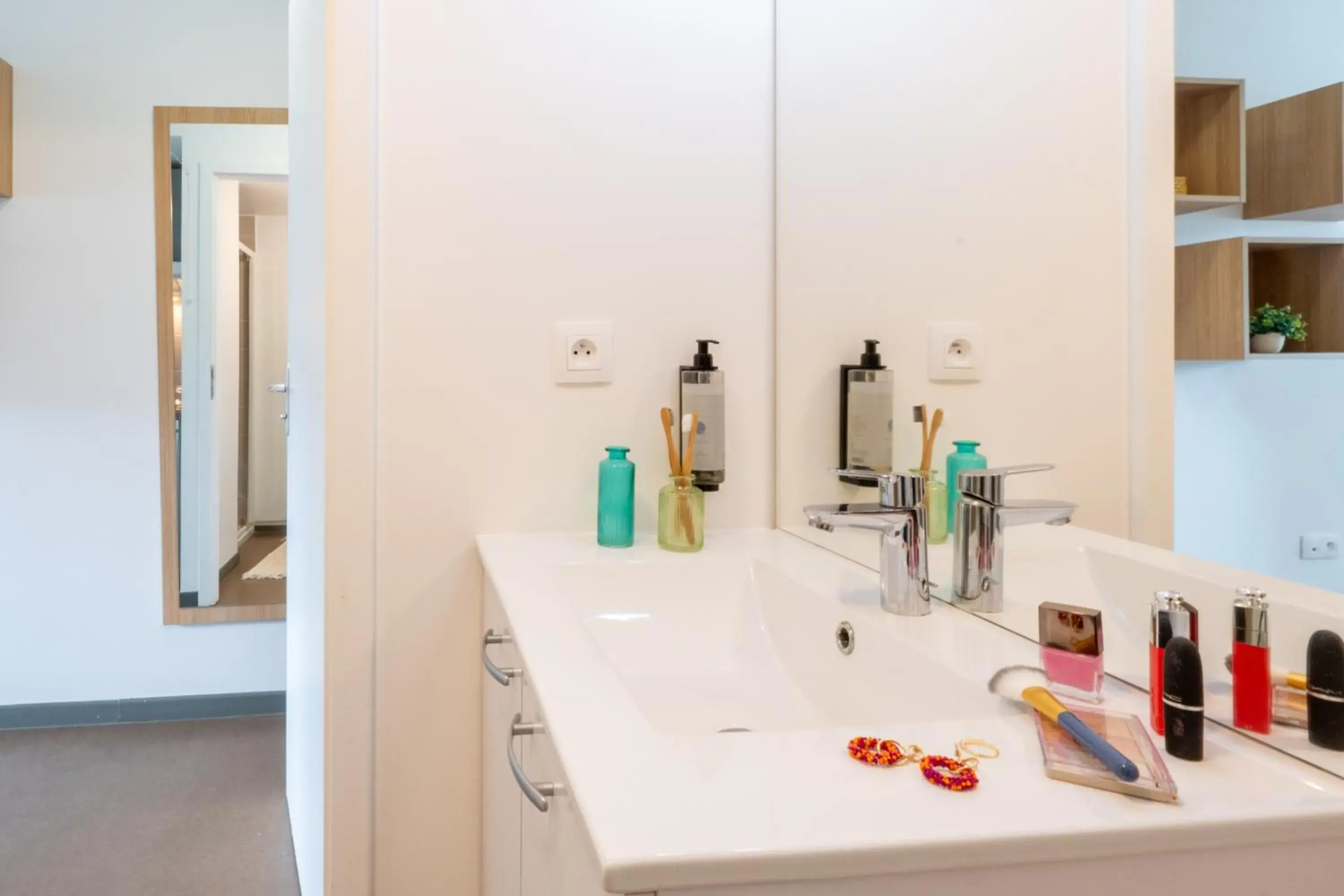 Bathroom in Nemea Appart Hotel Elypseo Strasbourg Port Bathroom in Nemea Appart Hotel Elypseo Strasbourg Port