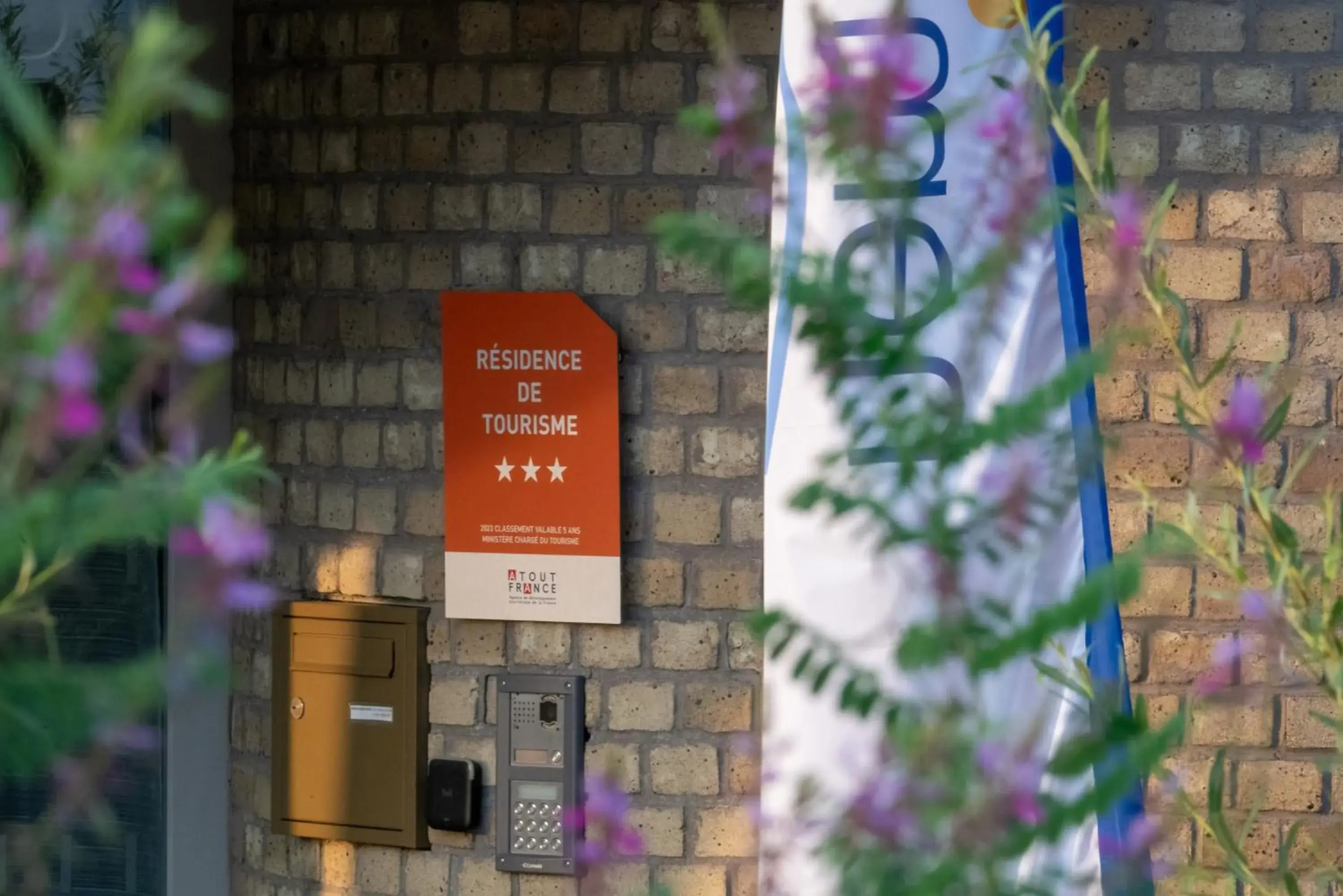 Facade/entrance in Nemea Appart Hotel Elypseo Strasbourg Port Facade/entrance in Nemea Appart Hotel Elypseo Strasbourg Port