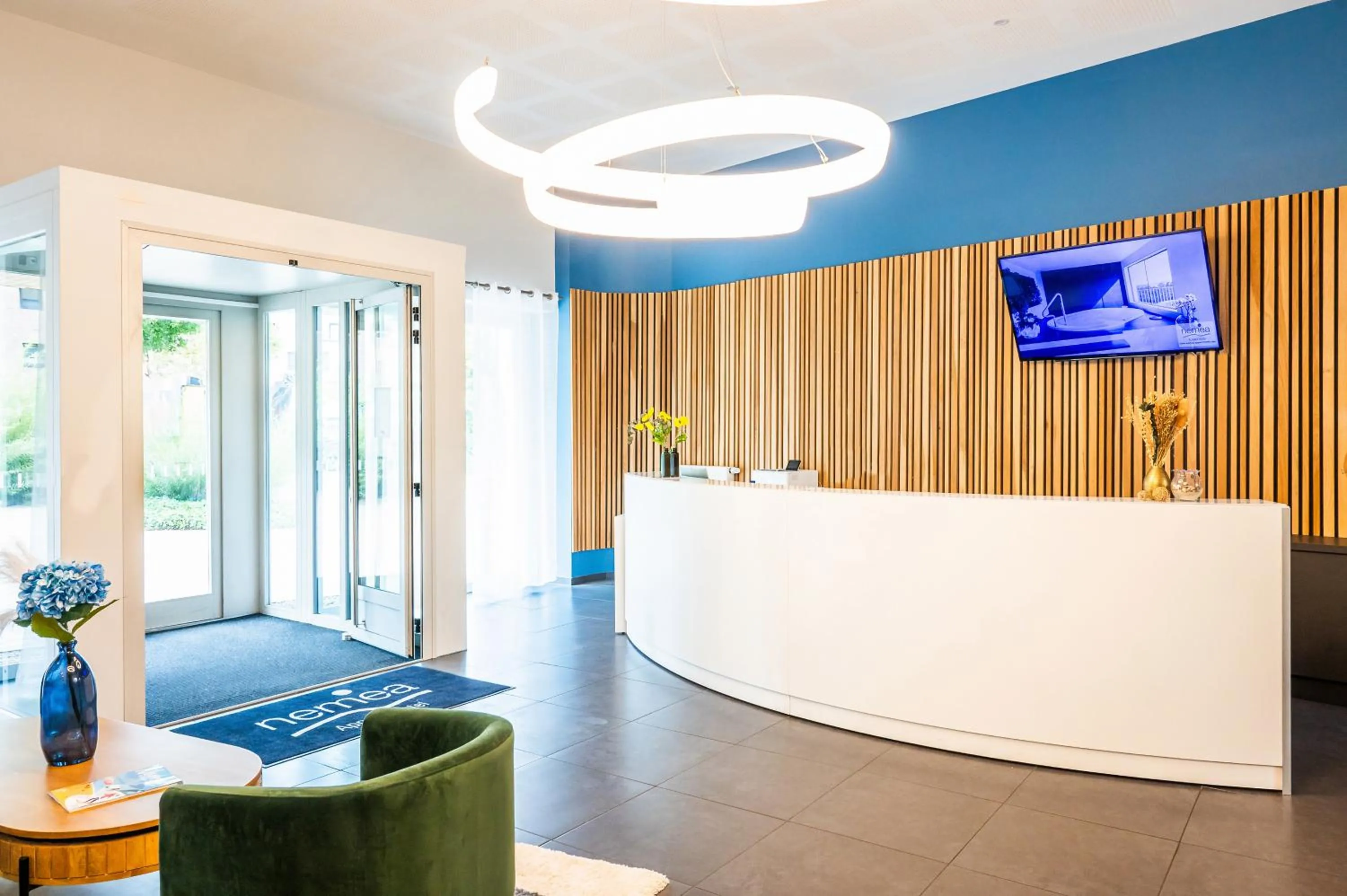 Lobby or reception in Nemea Appart Hotel Elypseo Strasbourg Port