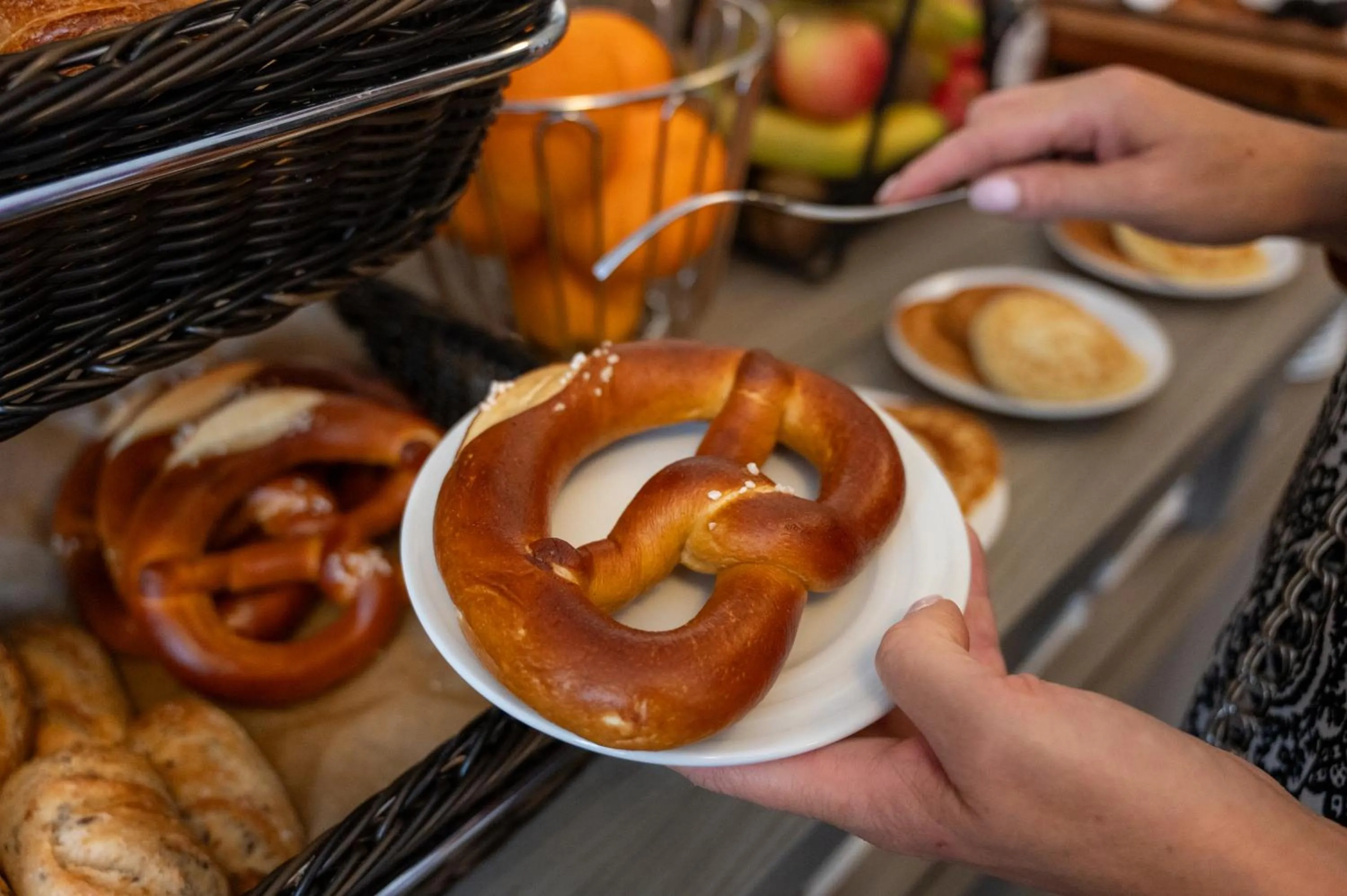 Breakfast in Nemea Appart Hotel Elypseo Strasbourg Port